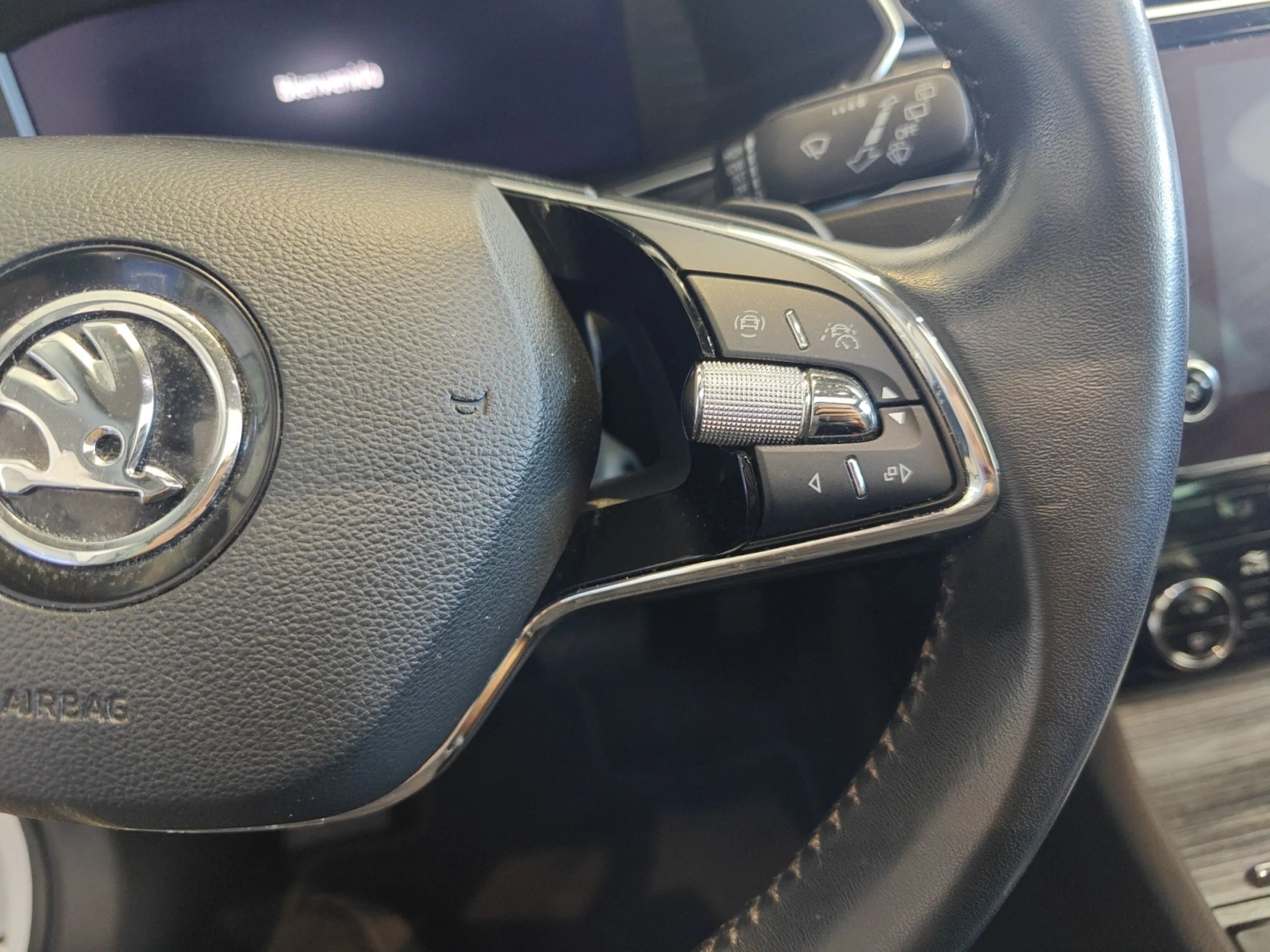 SKODA Superb 2.0 TDI 110KW (150CV) DSG STYLE - Foto 10