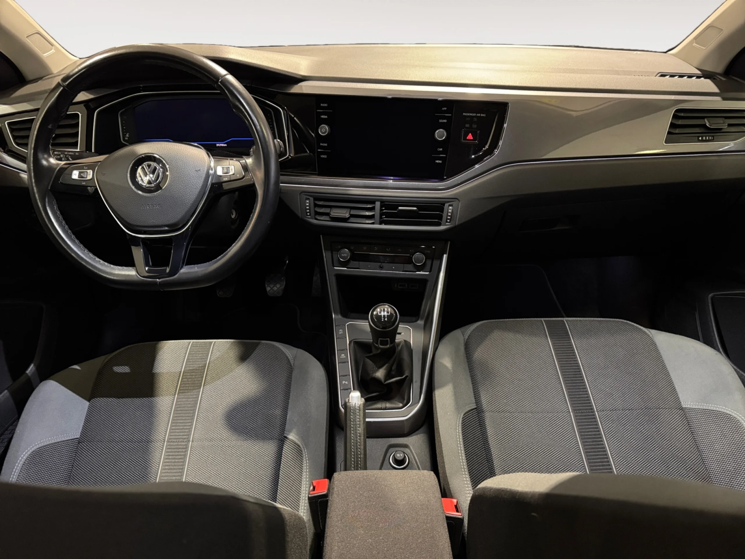 VOLKSWAGEN POLO SPORT 1.0 TSI 70KW (95CV) - Foto 4