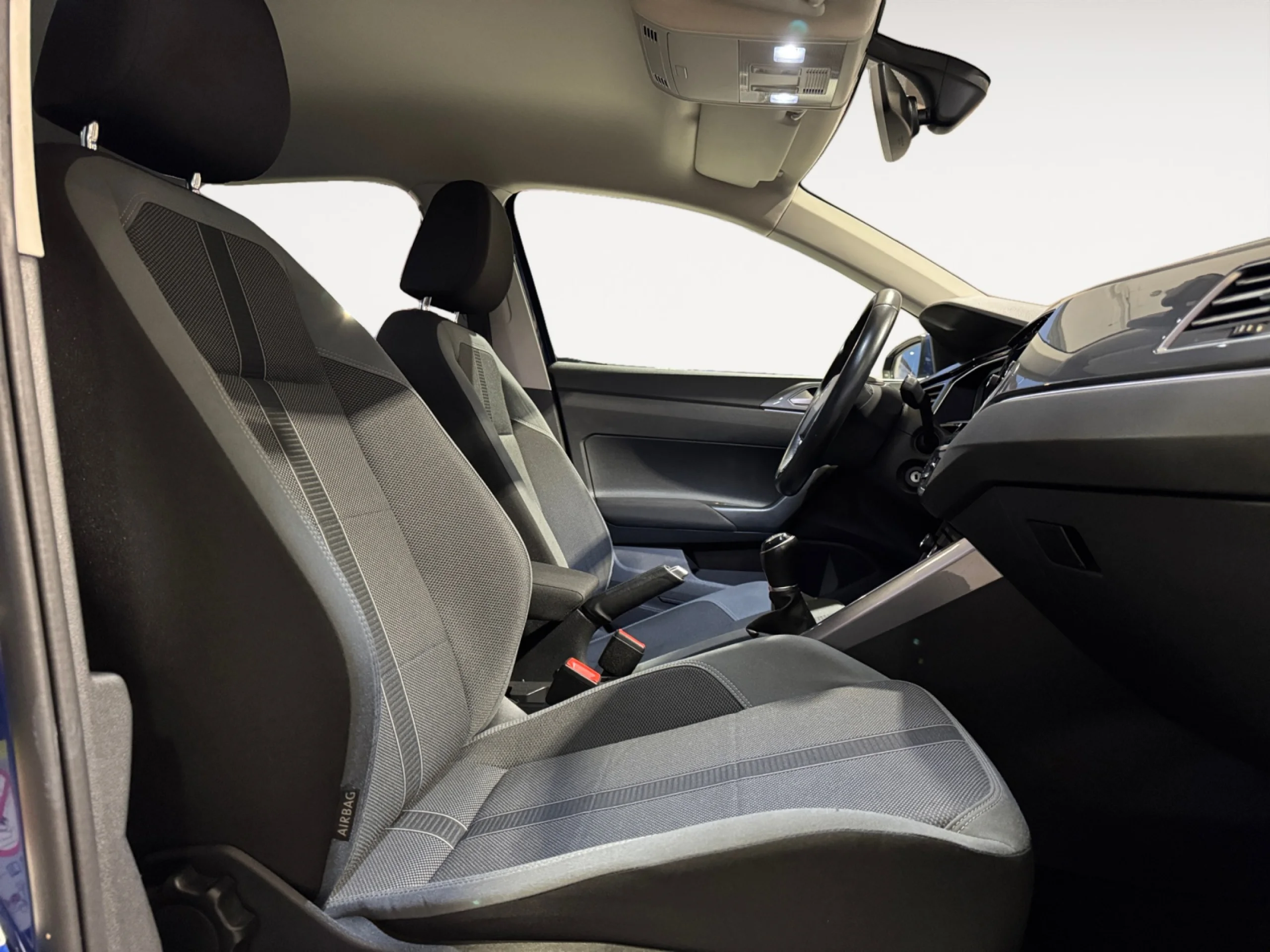 VOLKSWAGEN POLO SPORT 1.0 TSI 70KW (95CV) - Foto 5