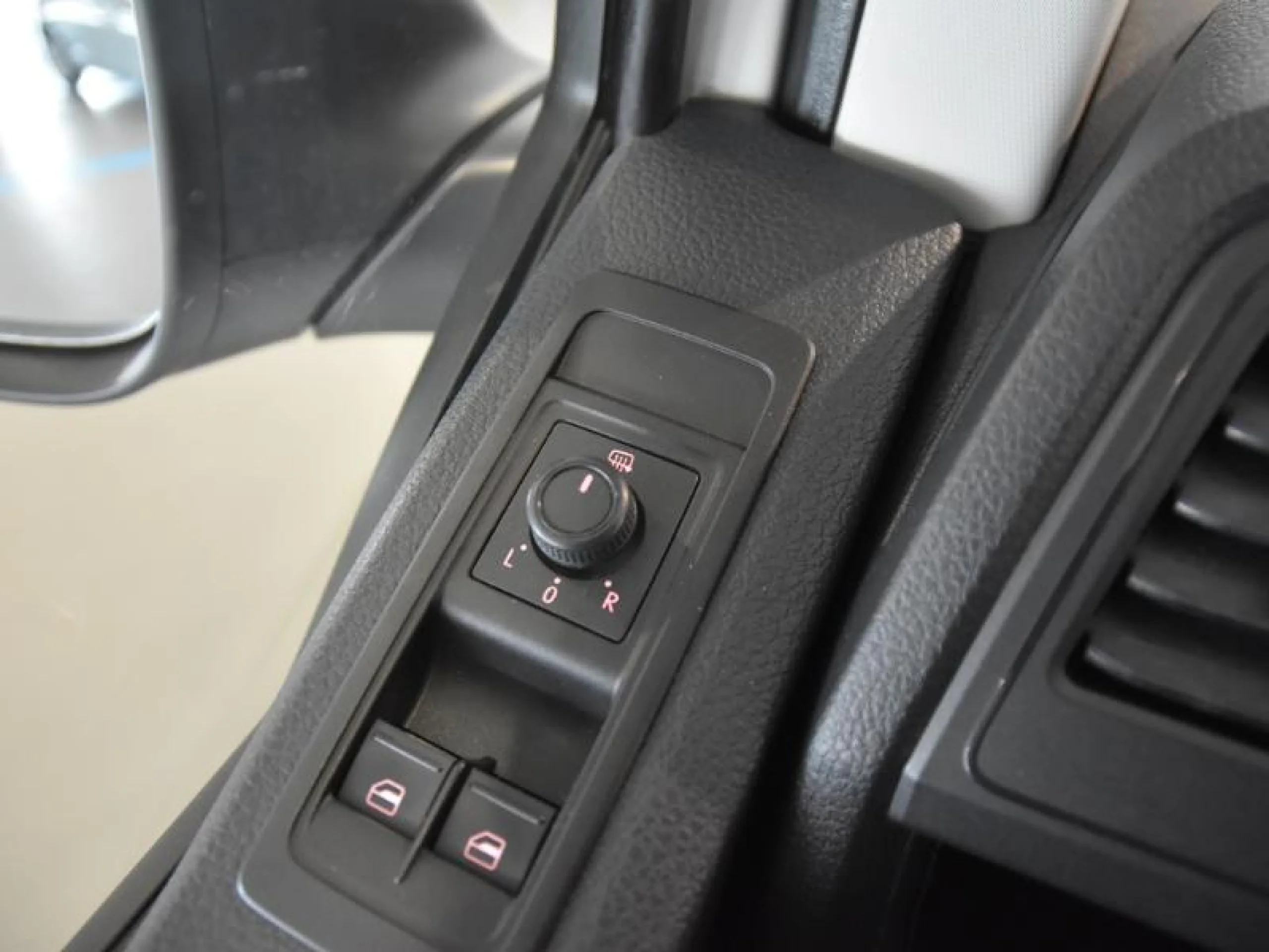 VOLKSWAGEN TRANSPORTER FURGON 2.0 TDI SCR BMT 110KW - Foto 19