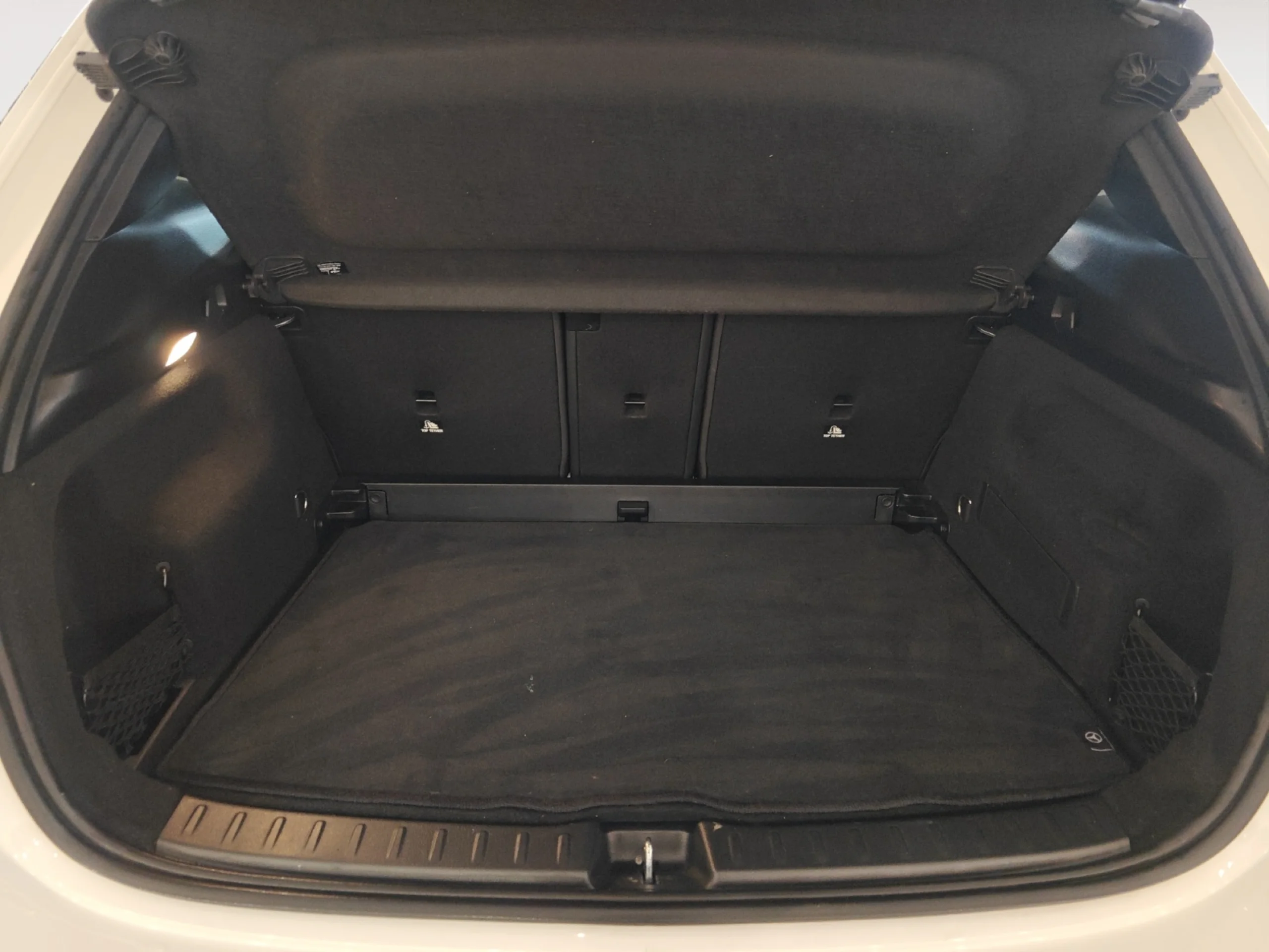 MERCEDES-BENZ GLA 200D - Foto 13