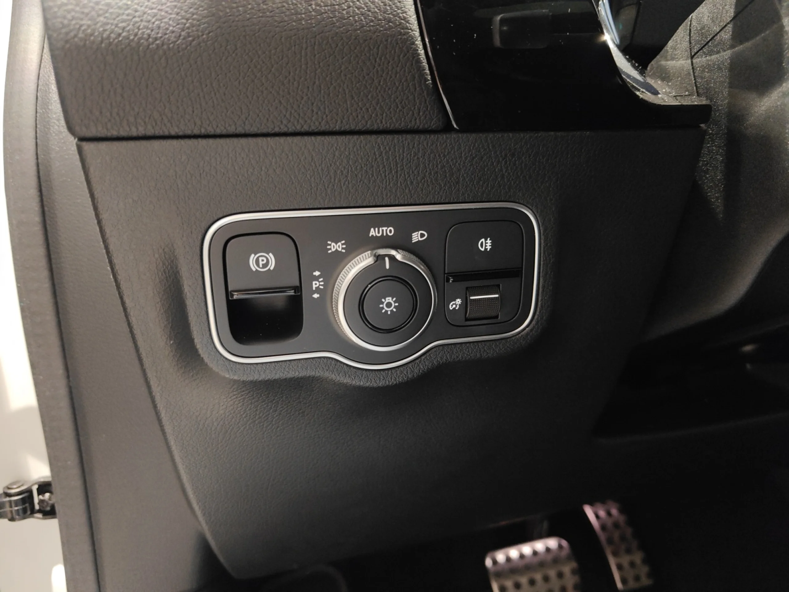 MERCEDES-BENZ GLA 200D - Foto 26