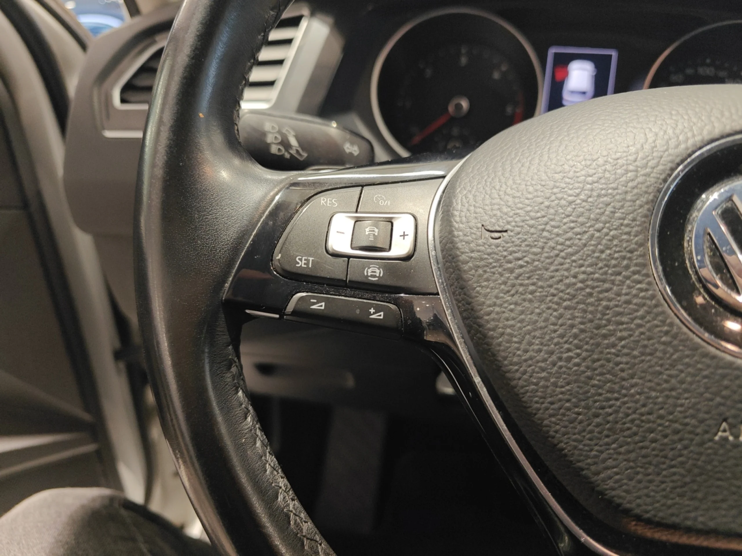 VOLKSWAGEN TIGUAN SPORT 2.0 TDI 110KW (150CV) DSG - Foto 14