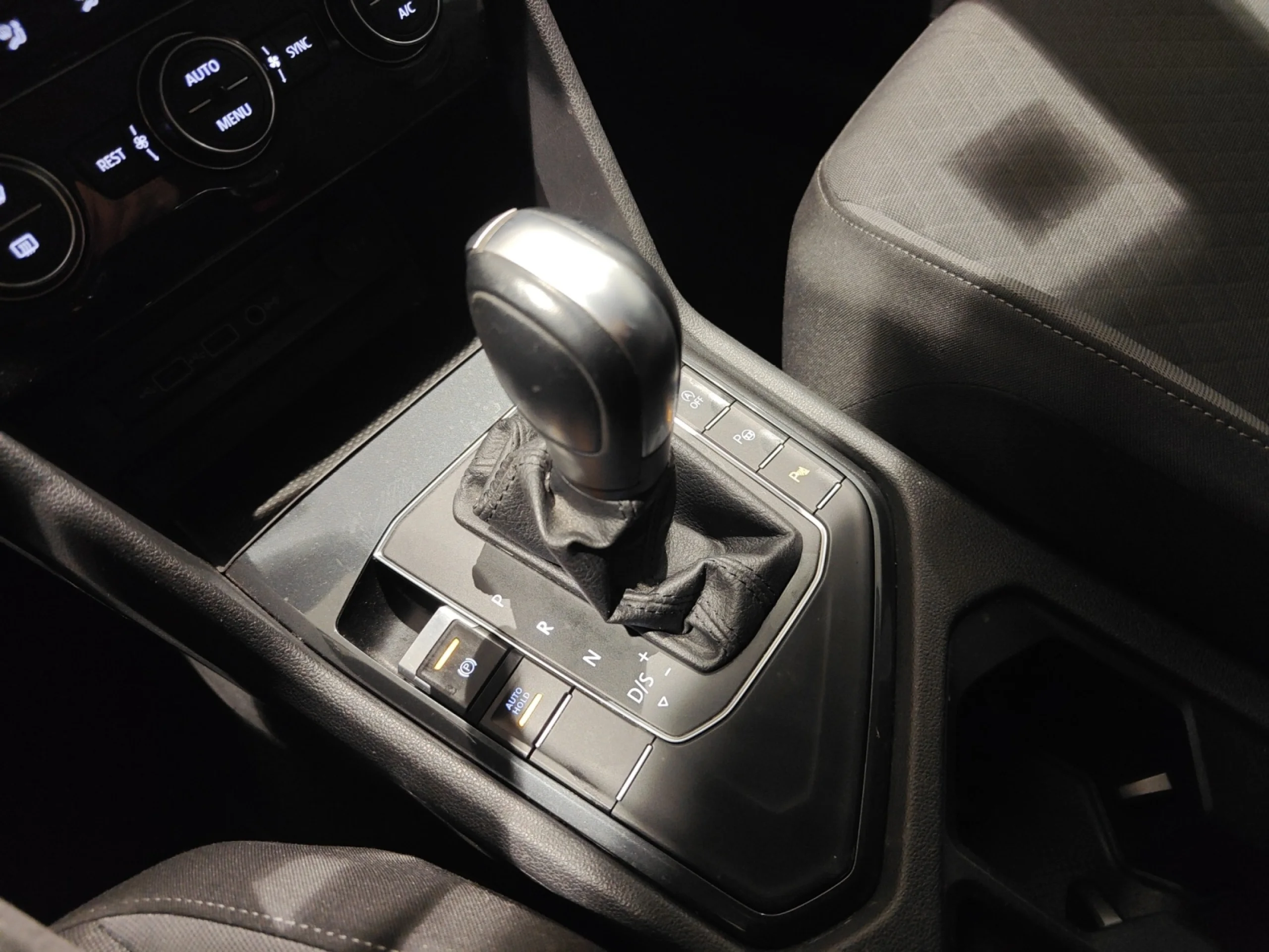 VOLKSWAGEN TIGUAN SPORT 2.0 TDI 110KW (150CV) DSG - Foto 20