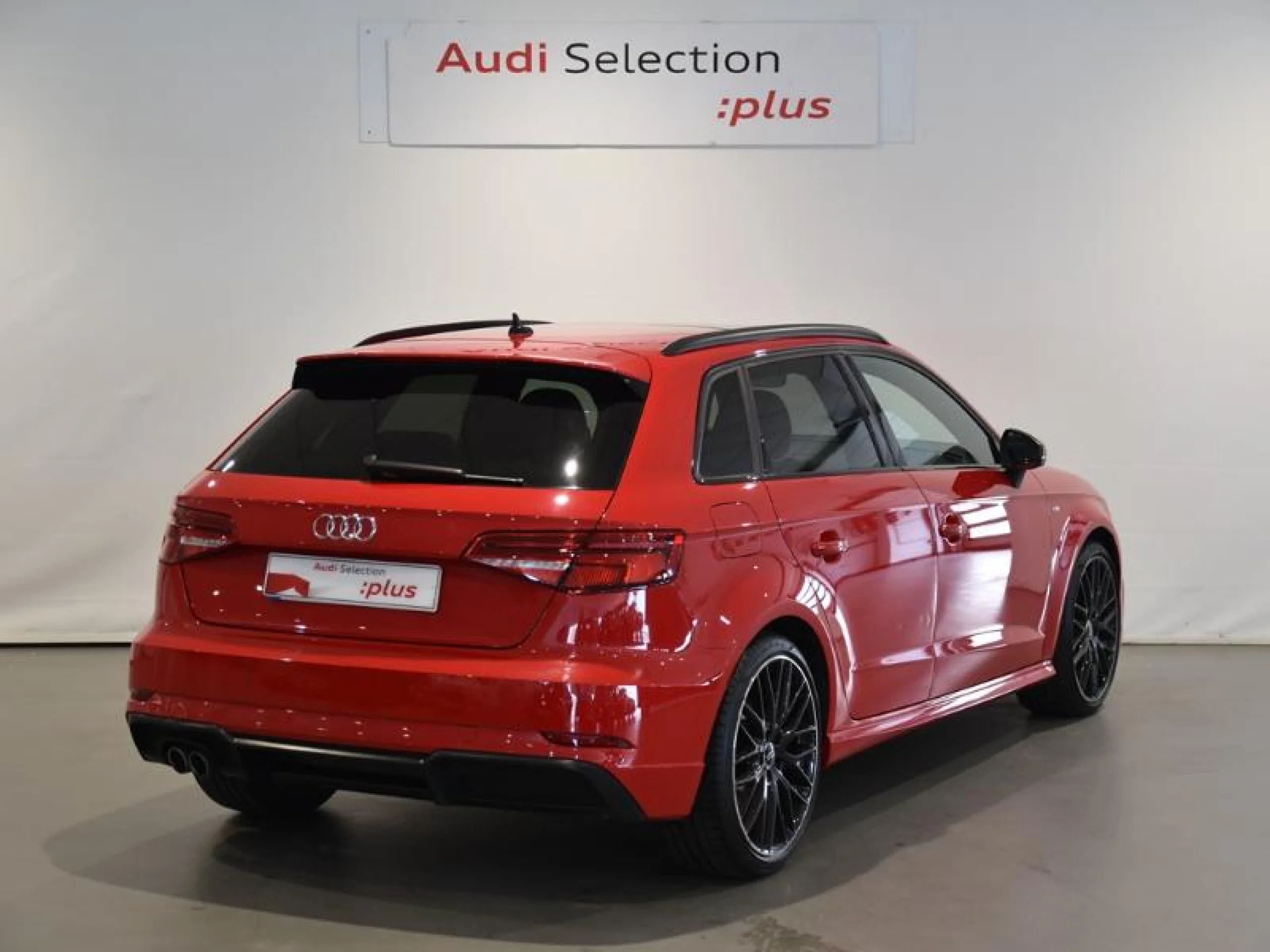 AUDI A3 SPORTBACK BLACK LINE 35 TDI 110KW S TRON - Foto 2