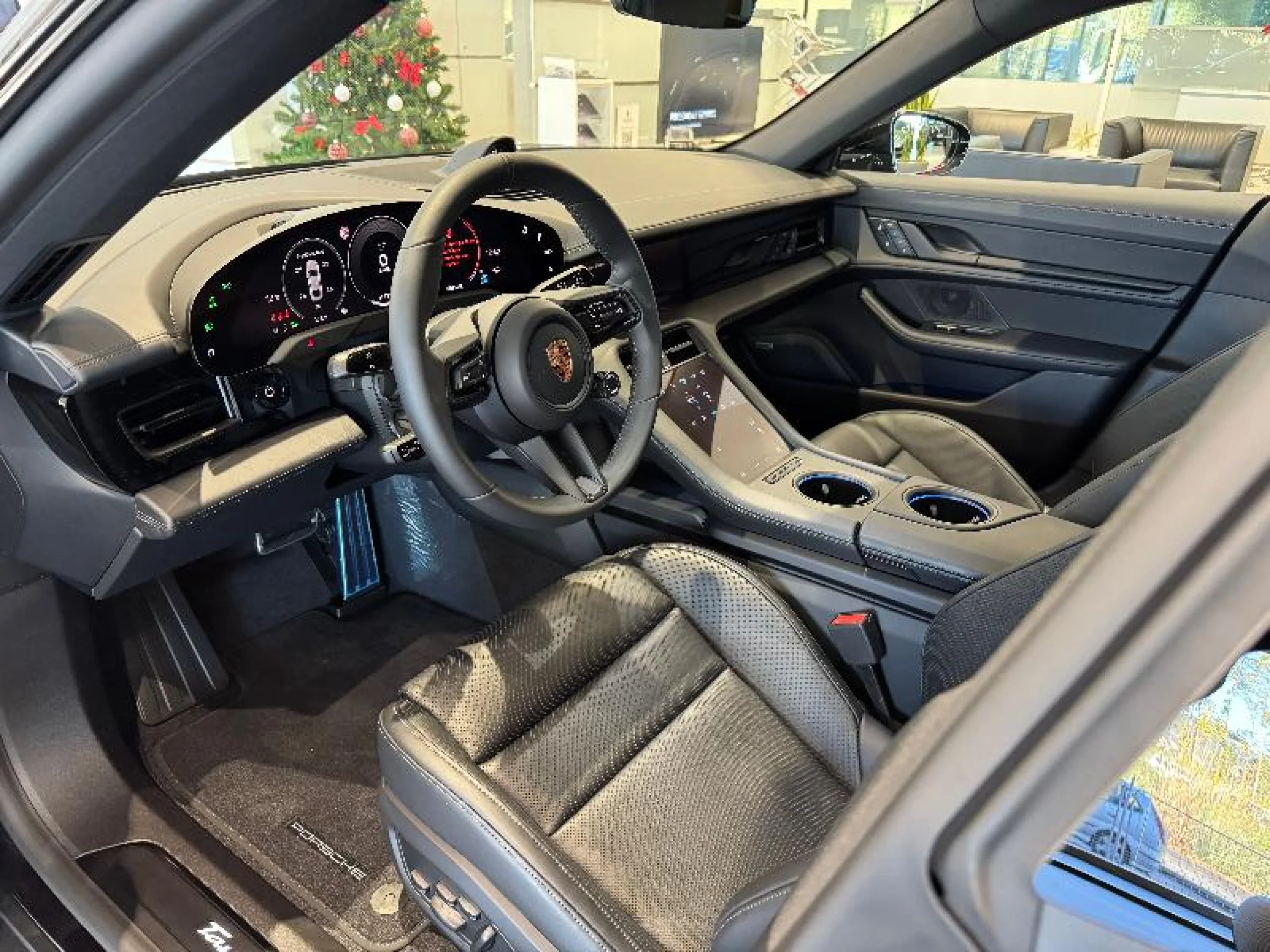 PORSCHE TAYCAN BLACK EDITION - Foto 10