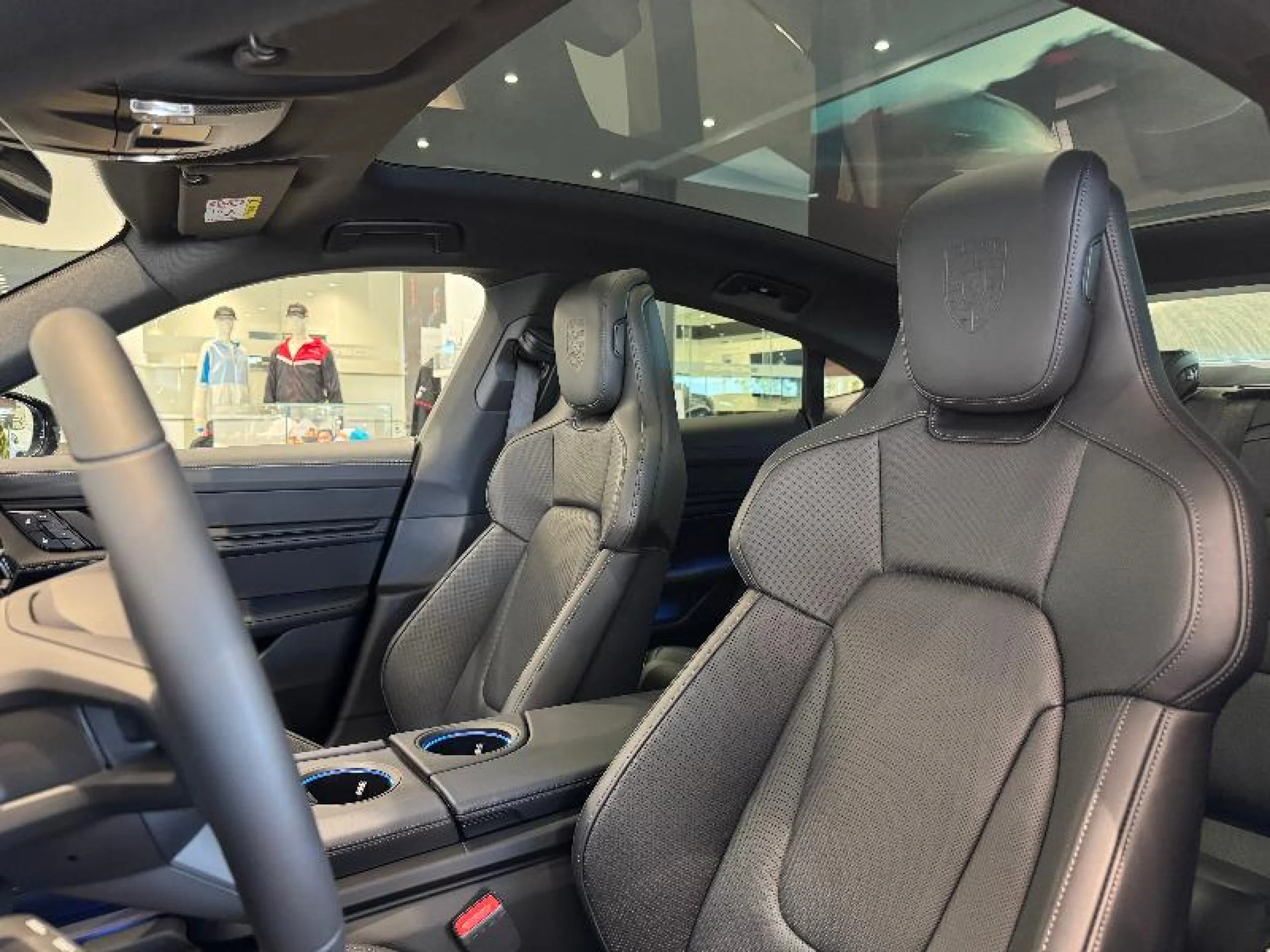 PORSCHE TAYCAN BLACK EDITION - Foto 11