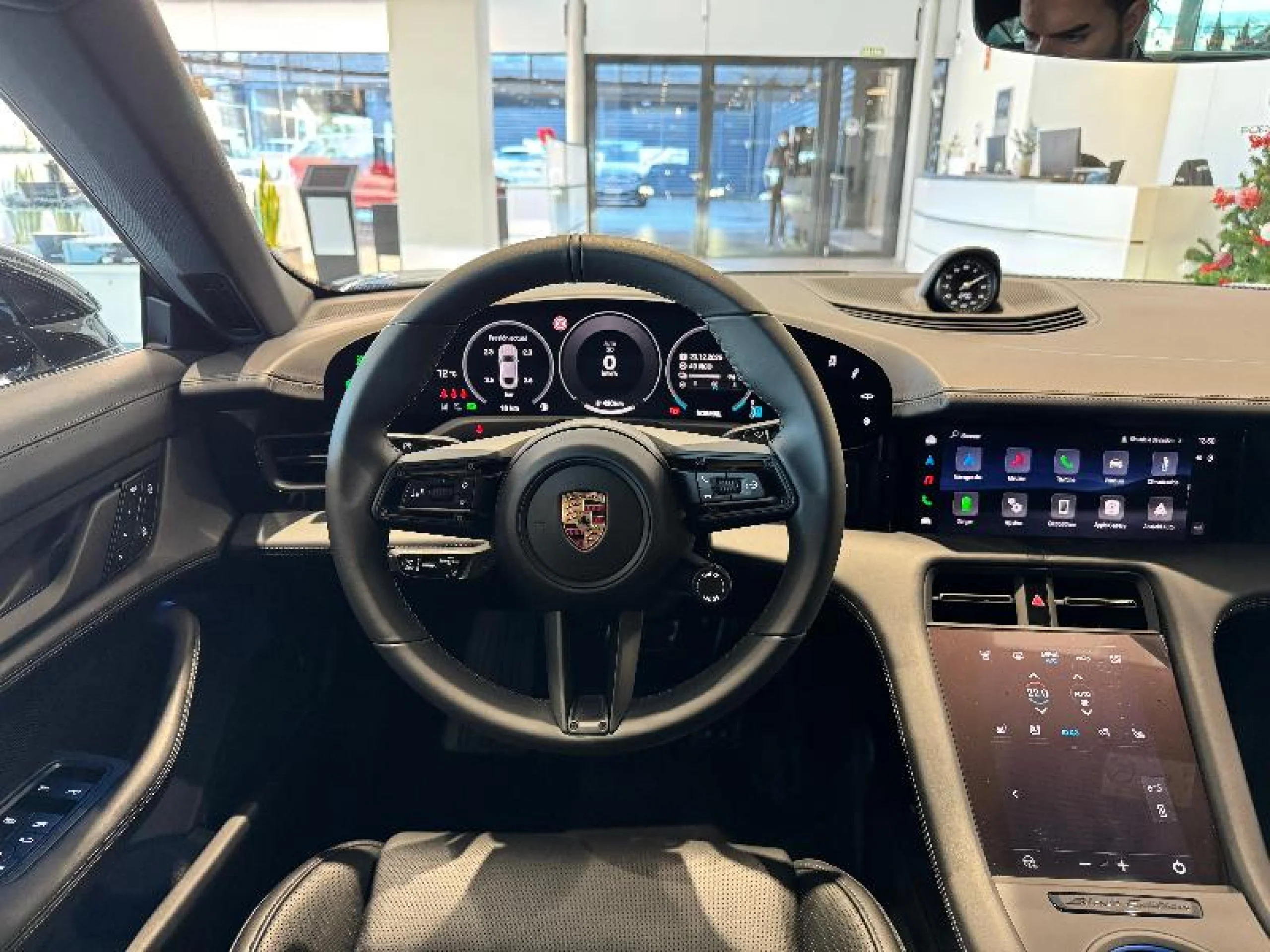 PORSCHE TAYCAN BLACK EDITION - Foto 15