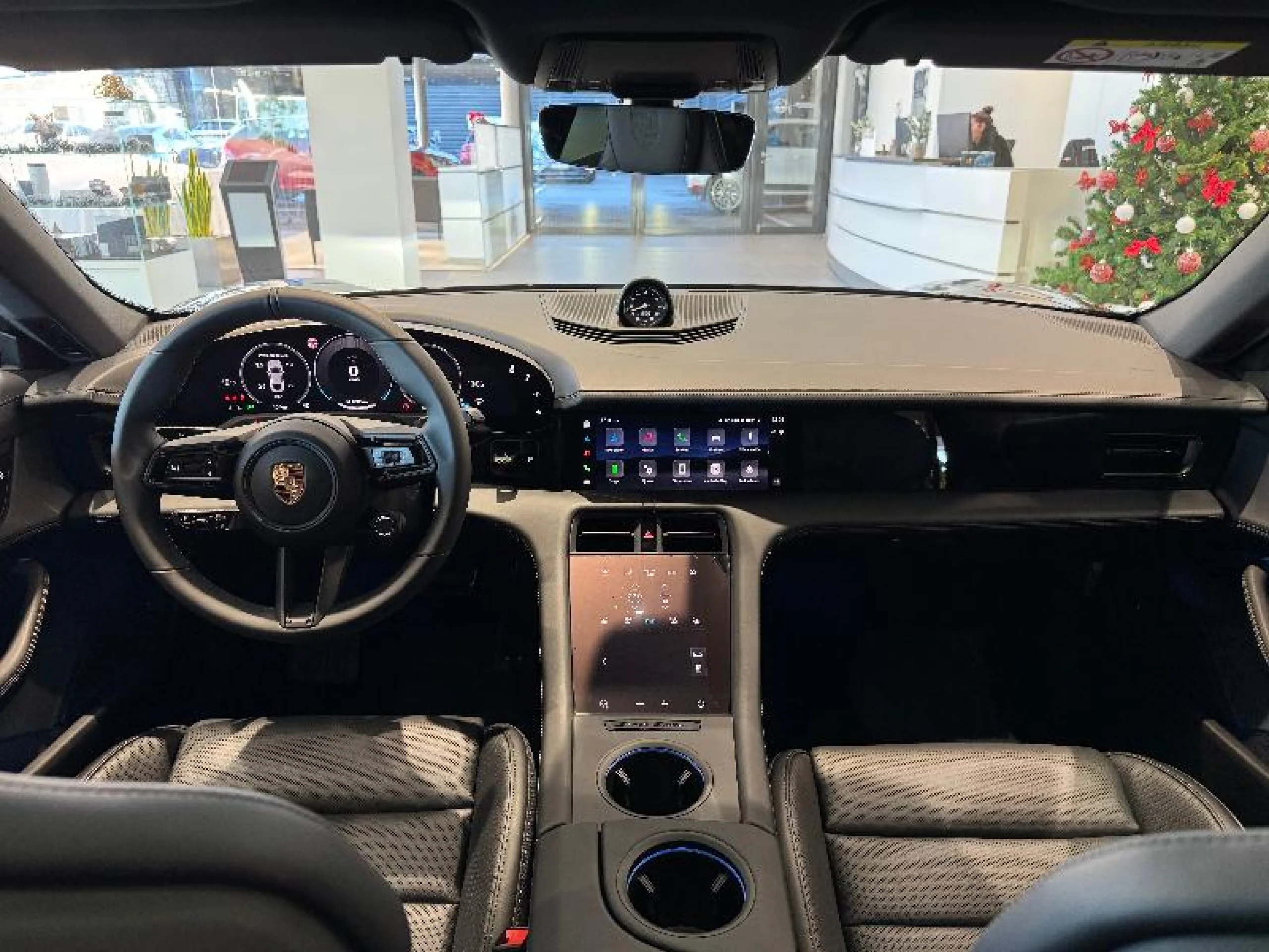 PORSCHE TAYCAN BLACK EDITION - Foto 17