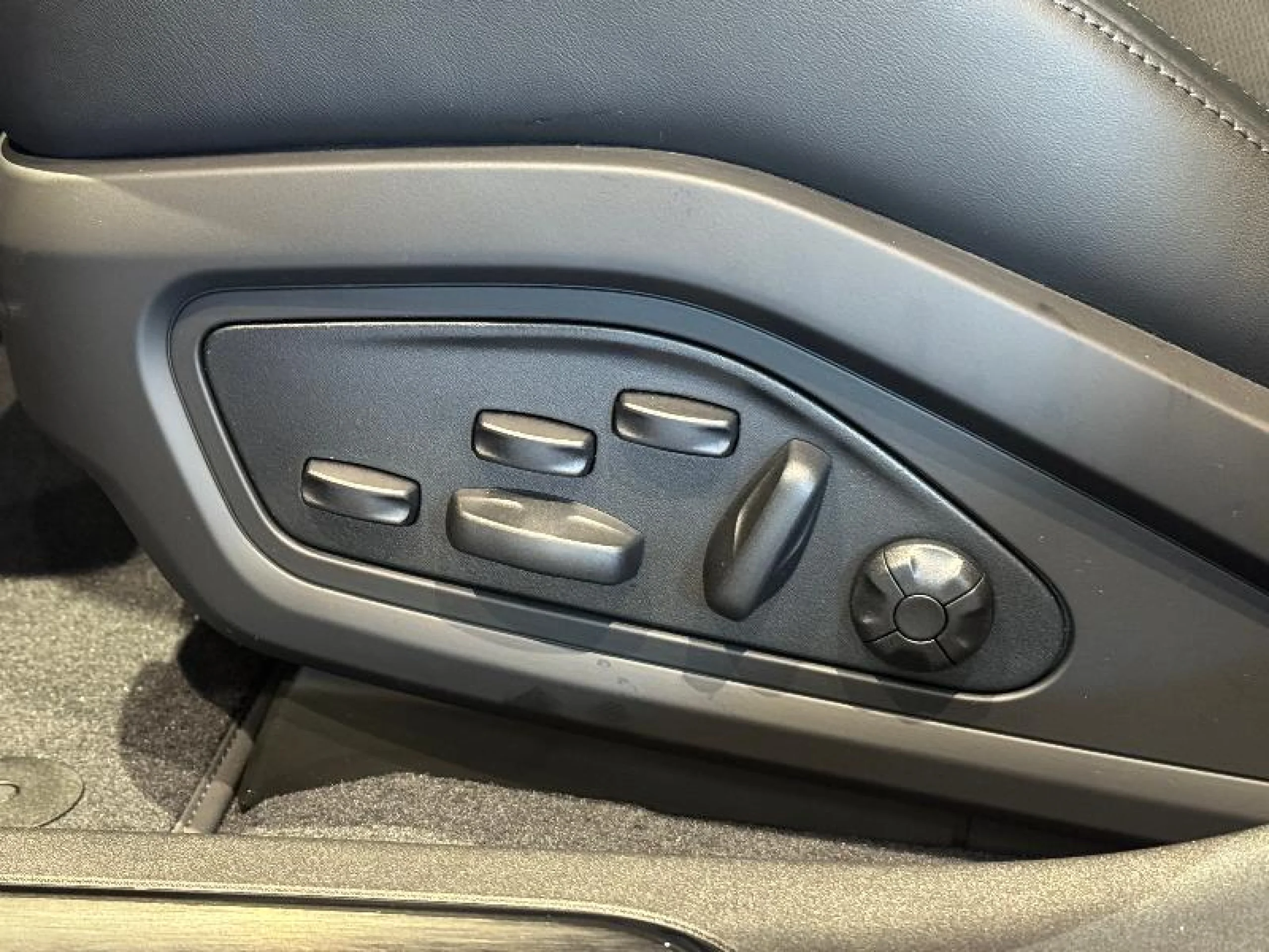 PORSCHE TAYCAN BLACK EDITION - Foto 31