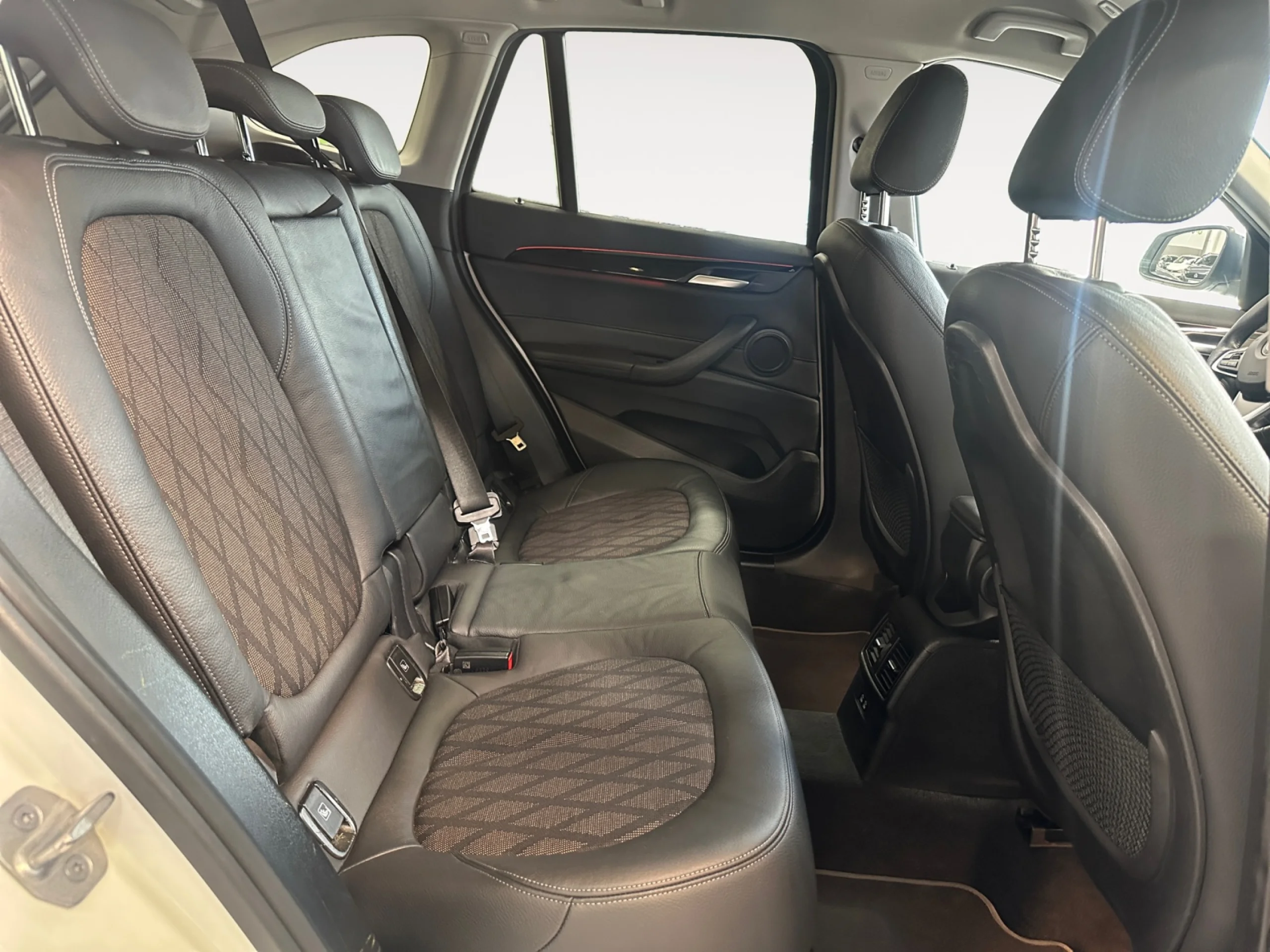 BMW X1 XDRIVE18D - Foto 6