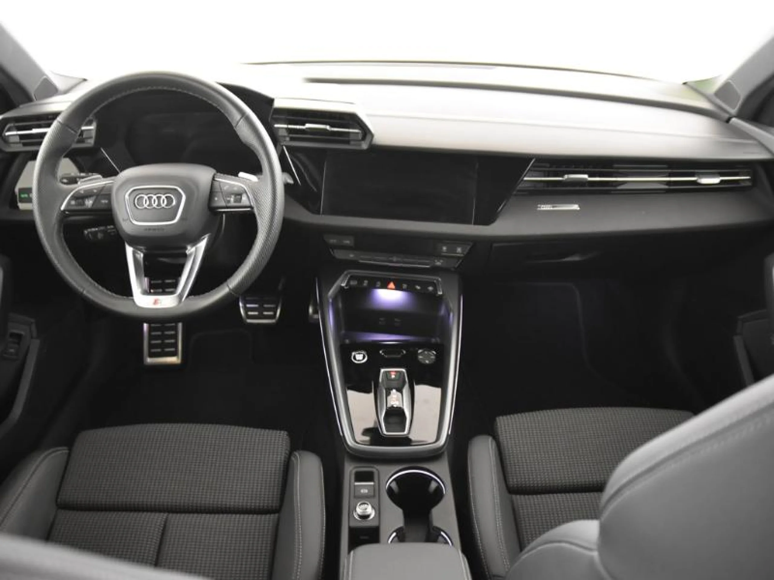 AUDI A3 SEDAN S LINE 35 TDI 110KW S TRONIC - Foto 4