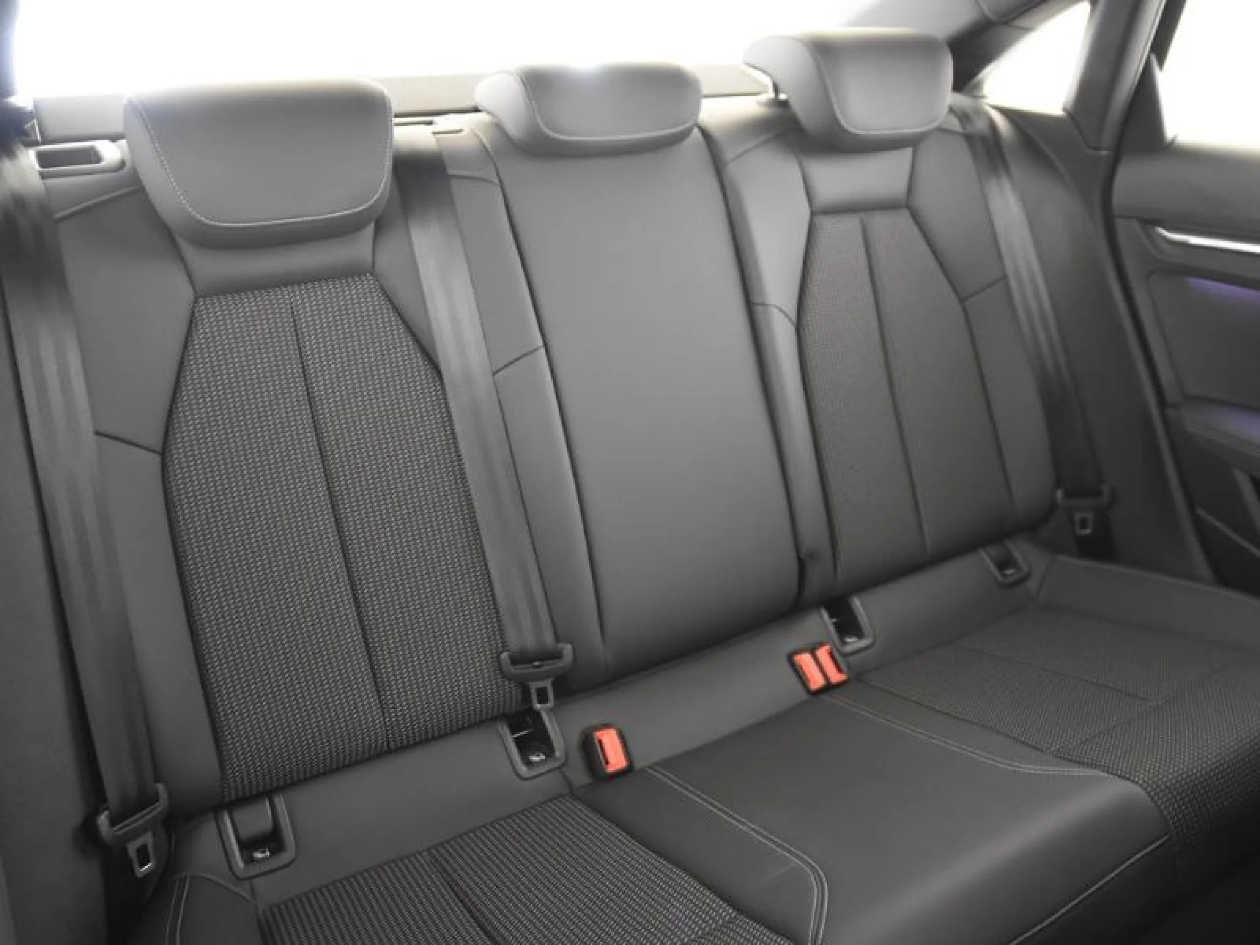 AUDI A3 SEDAN S LINE 35 TDI 110KW S TRONIC - Foto 5