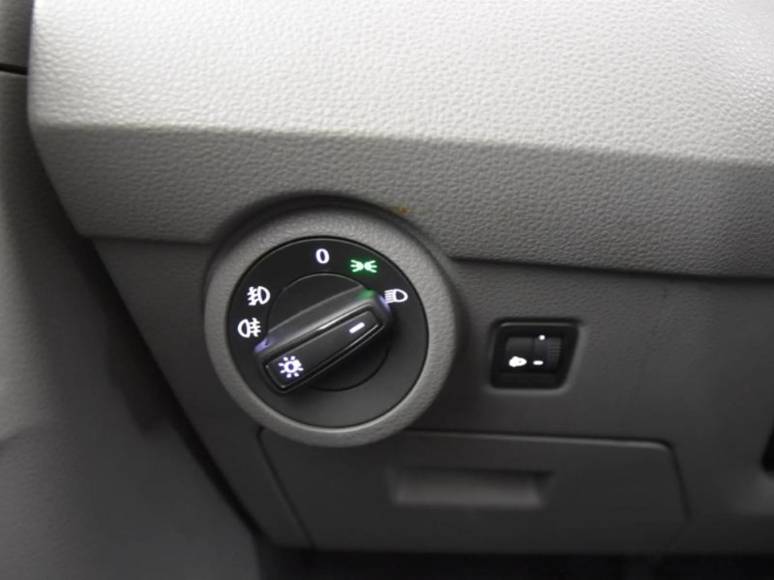 VOLKSWAGEN CARAVELLE ORIGIN LARGA 2.0 TDI 81KW (110CV) BMT - Foto 17