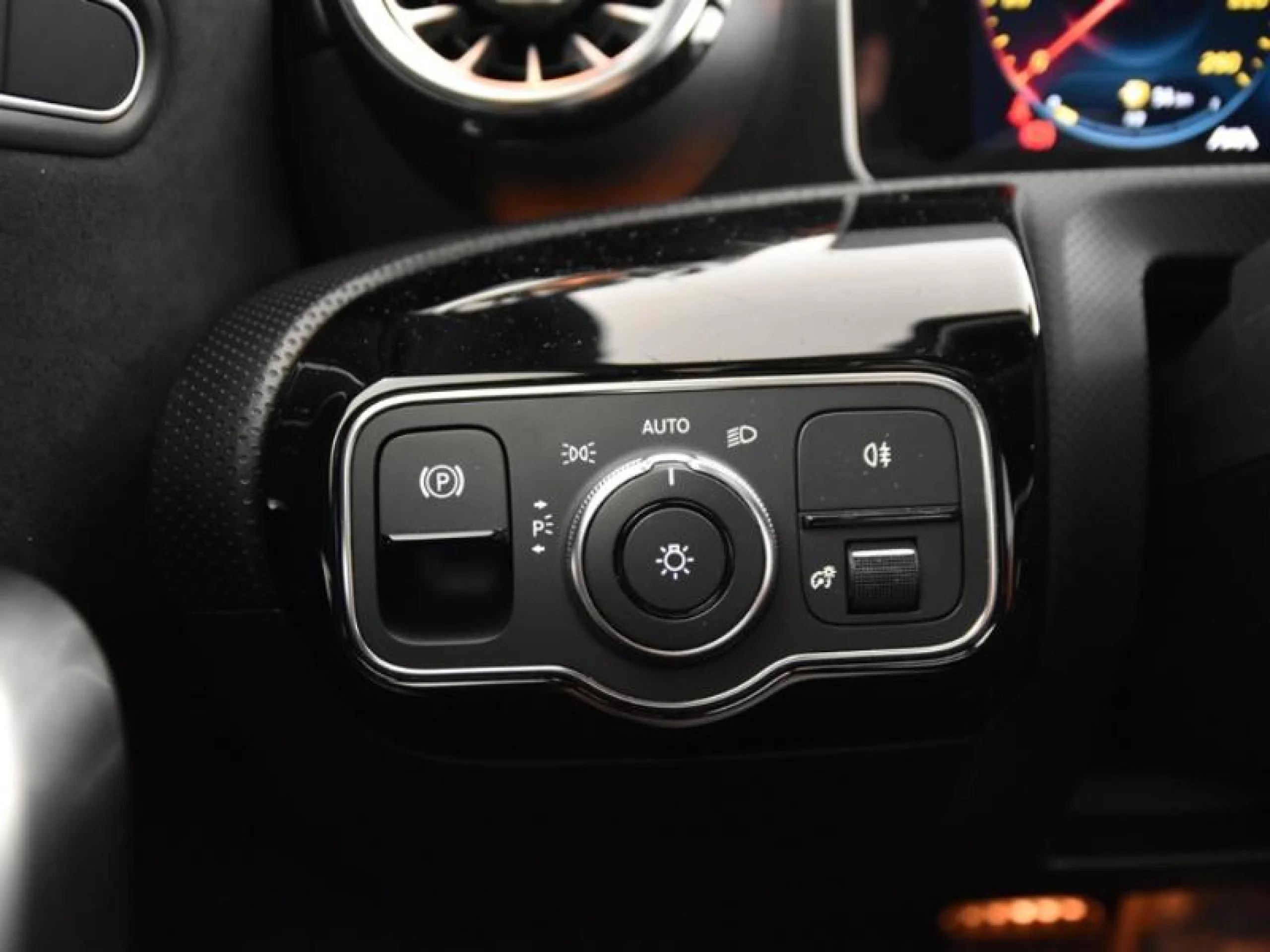 MERCEDES-BENZ CLASE A A 180 D - Foto 18