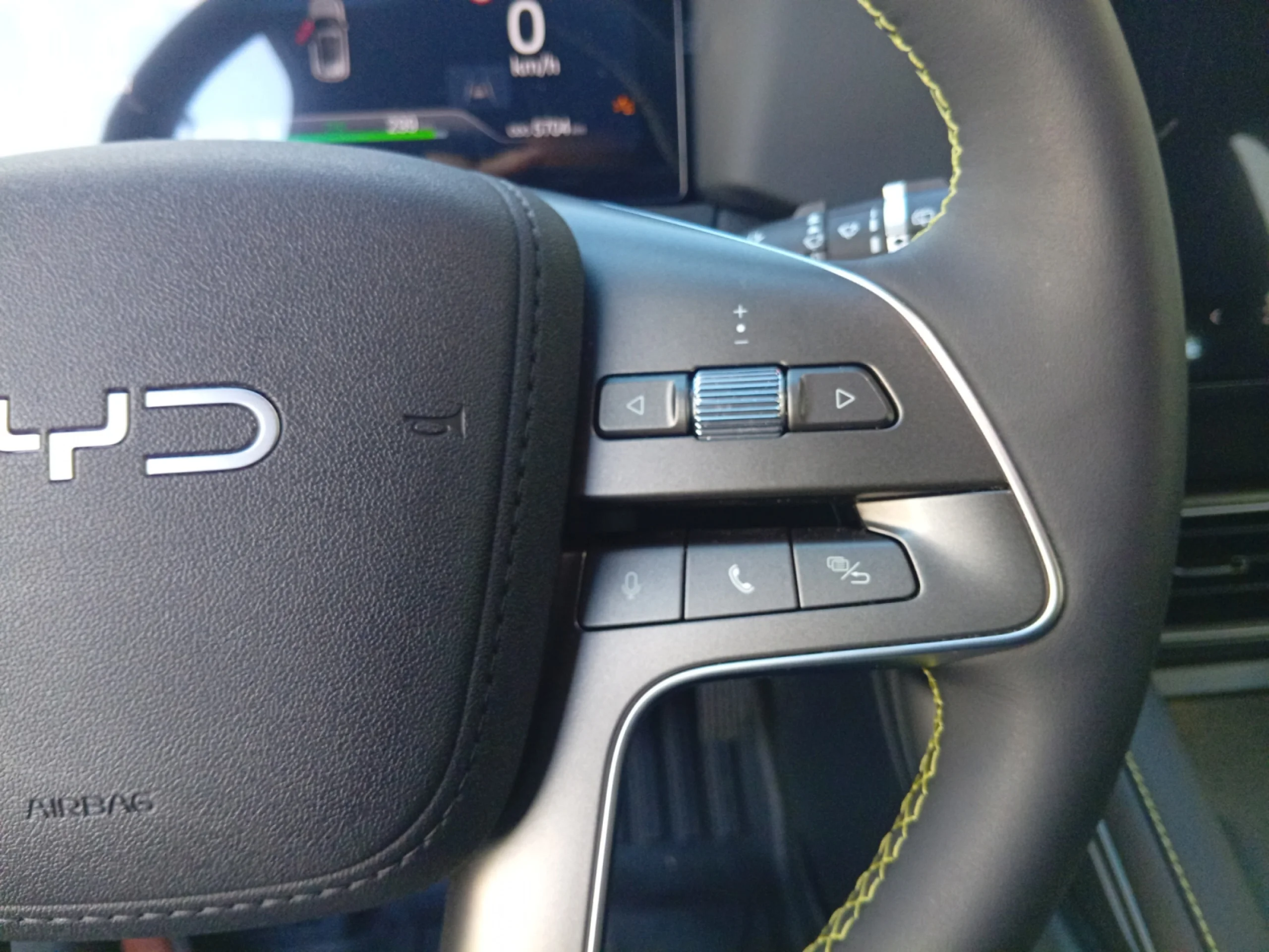 BYD ATTO 2 BOOST - Foto 13