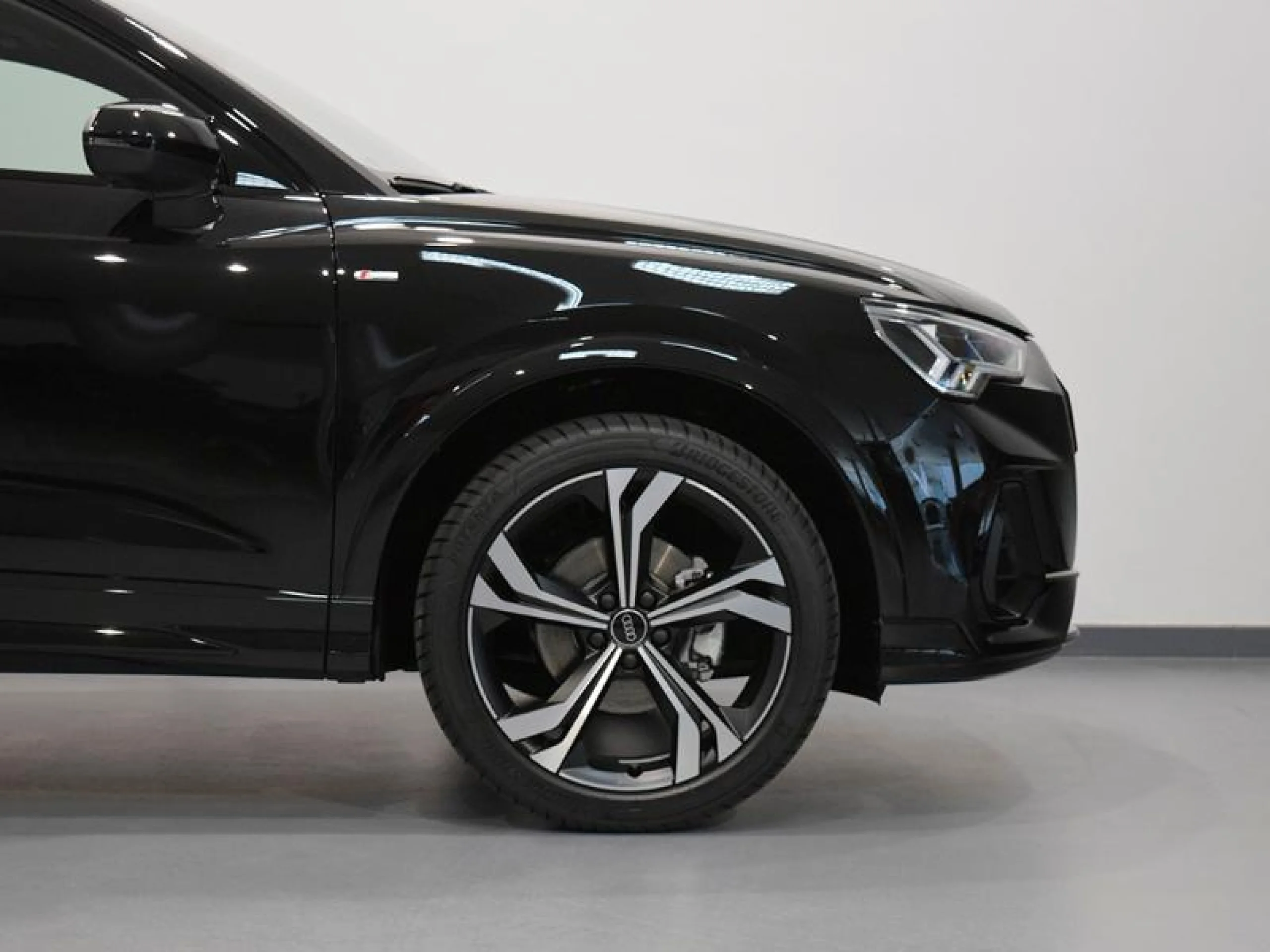 AUDI Q3 BLACK LINE 35 TDI 110KW (150CV) S TRONIC - Foto 6