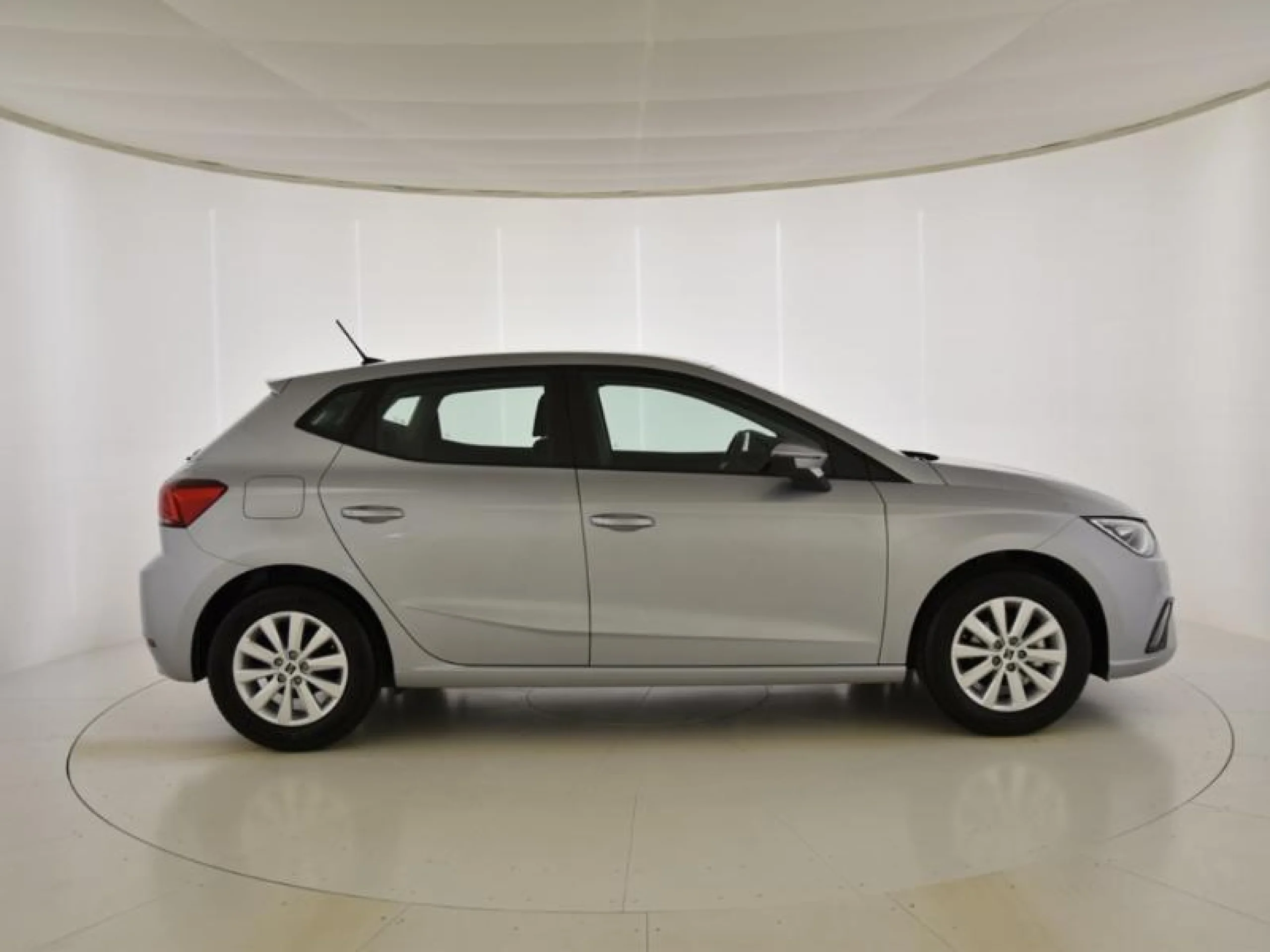 SEAT IBIZA 1.0 MPI 59KW (80CV) STYLE XL - Foto 3