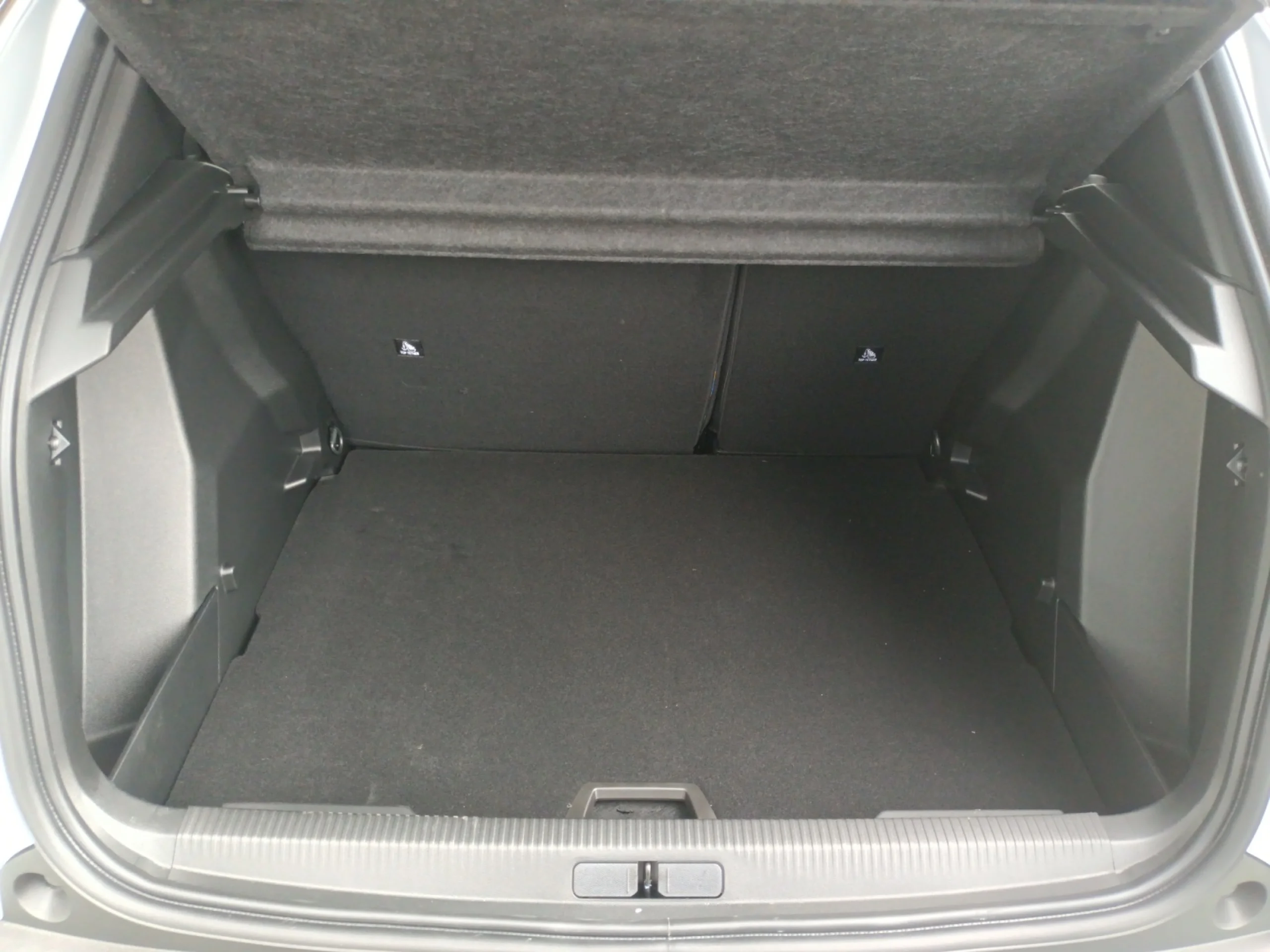 PEUGEOT 2008 2008 ALLURE HYBRID 145 EDCS6 - Foto 8