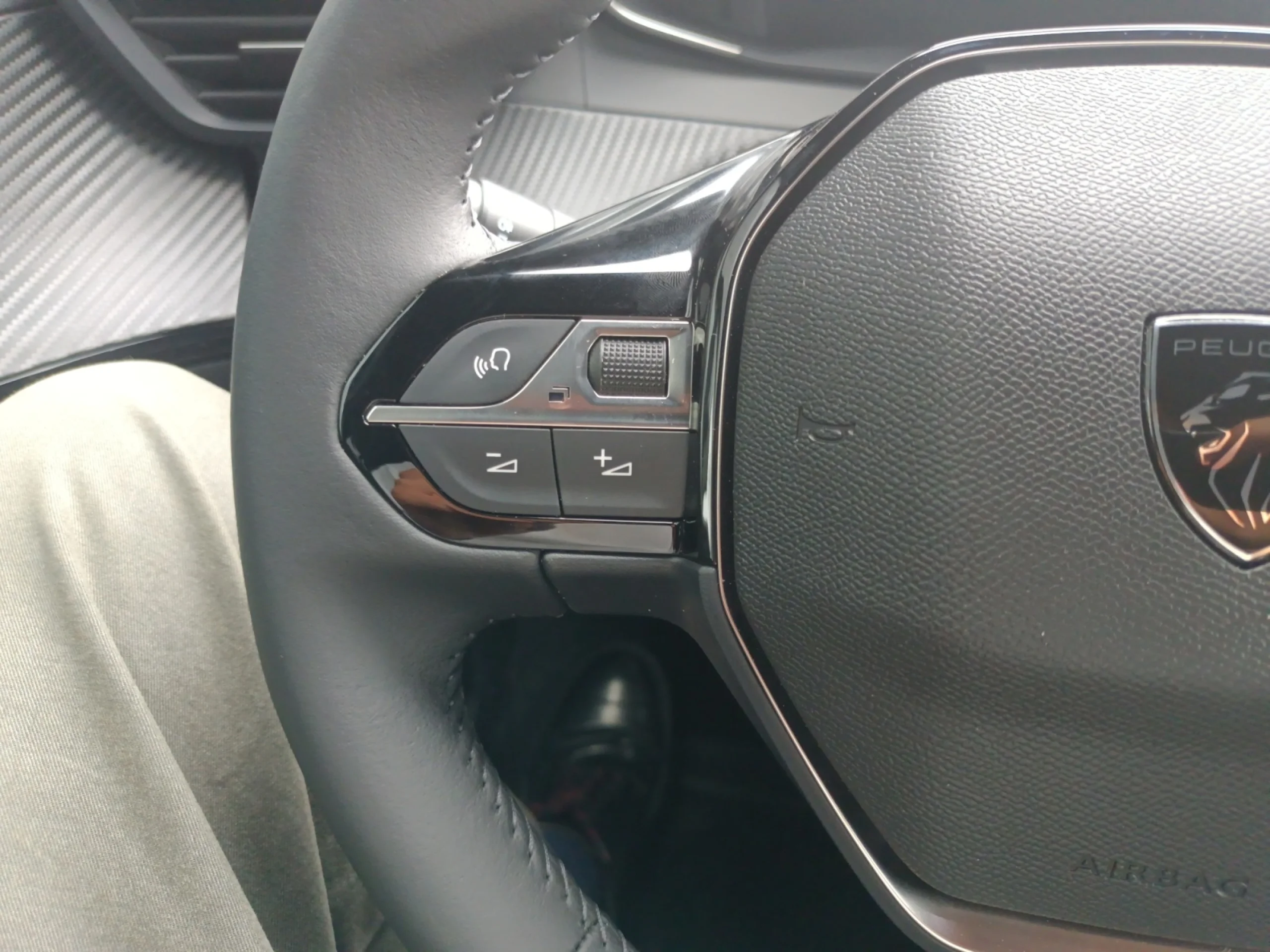 PEUGEOT 2008 2008 ALLURE HYBRID 145 EDCS6 - Foto 11