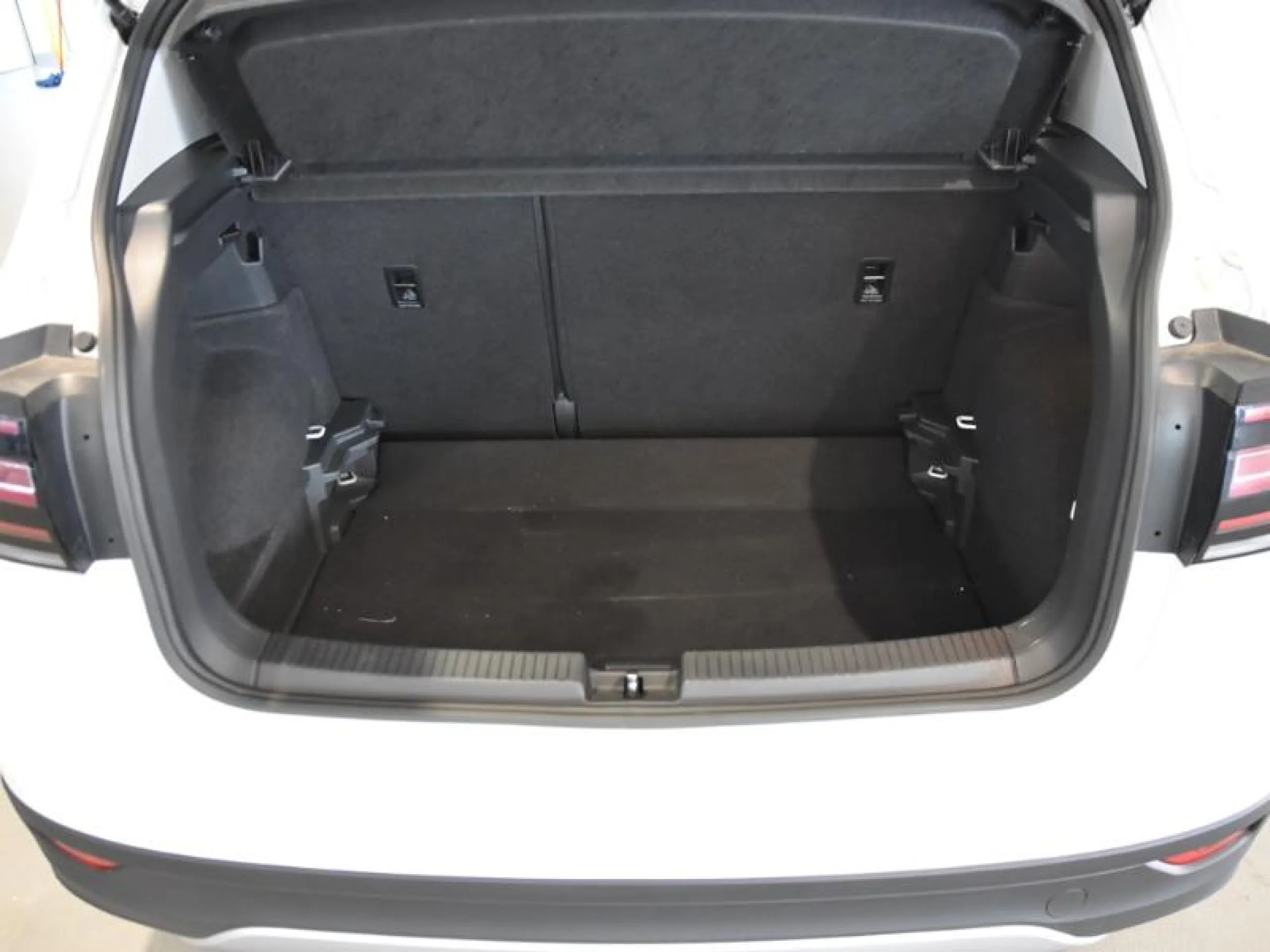 VOLKSWAGEN T CROSS ADVANCE 1.0 TSI 81KW (110CV) DSG - Foto 7