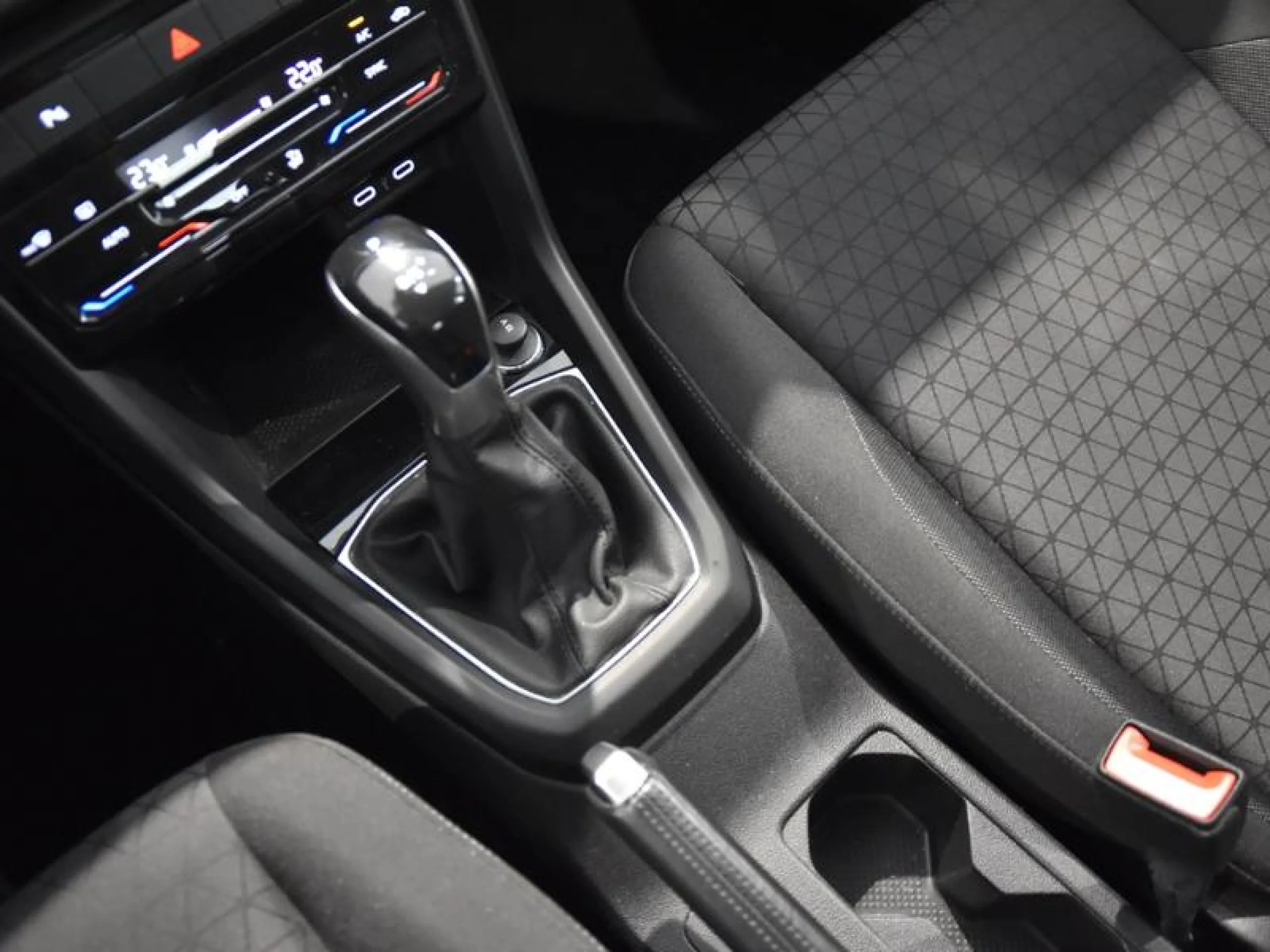 VOLKSWAGEN T CROSS ADVANCE 1.0 TSI 81KW (110CV) DSG - Foto 10