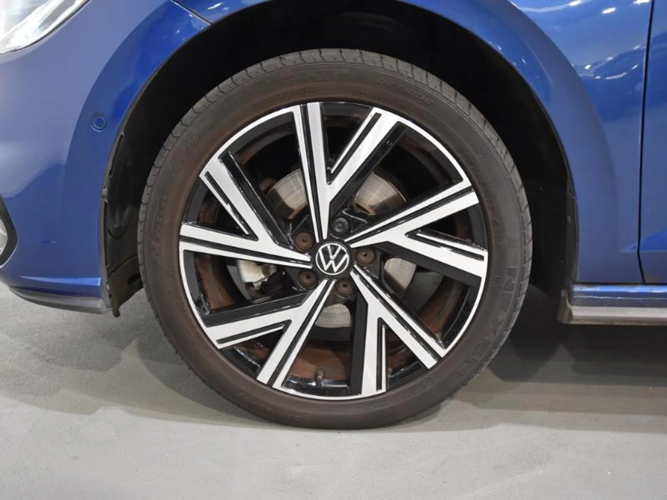 VOLKSWAGEN POLO R LINE 1.0 TSI 81KW (110CV) DSG - Foto 8