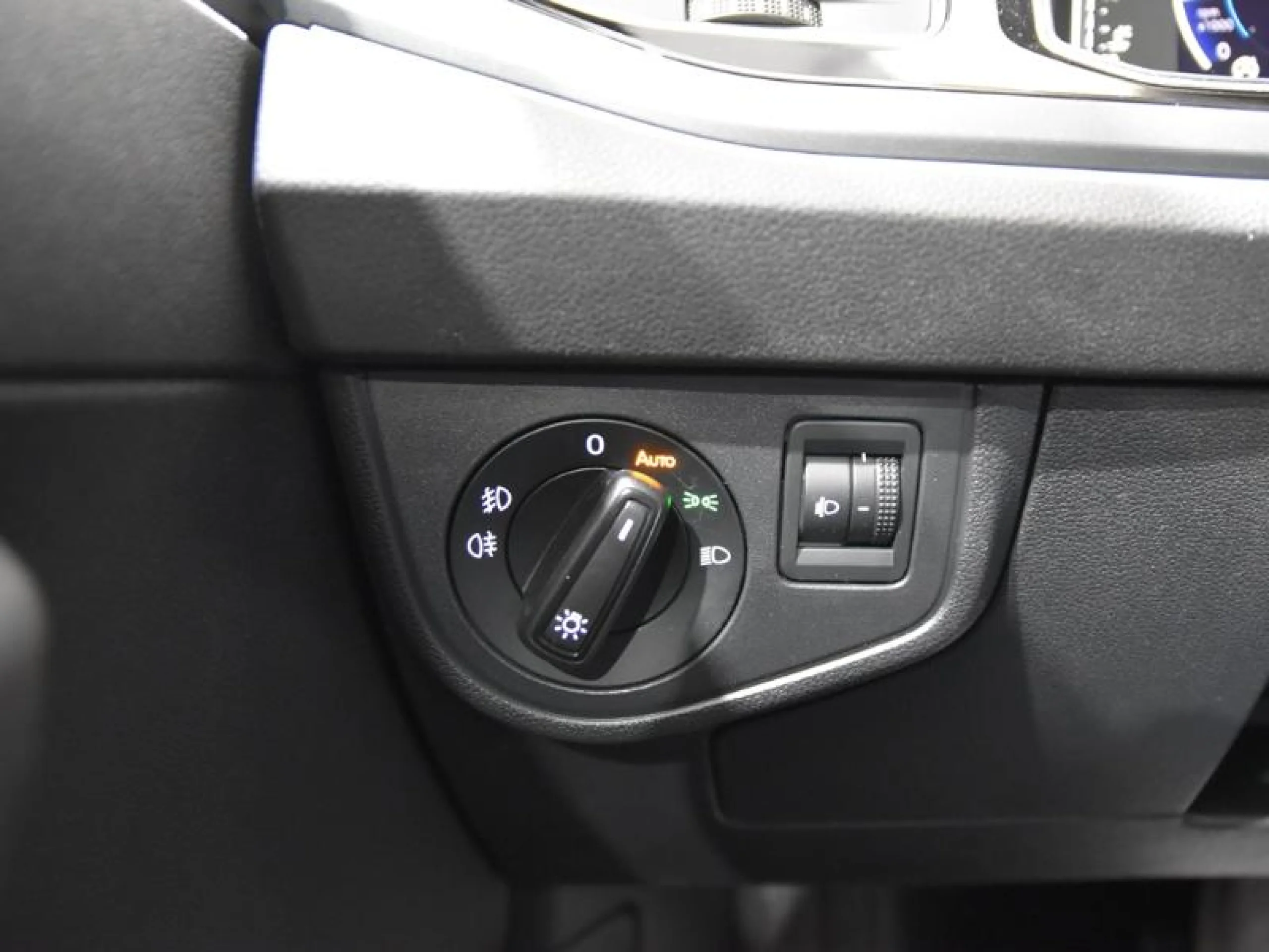 VOLKSWAGEN POLO R LINE 1.0 TSI 81KW (110CV) DSG - Foto 17