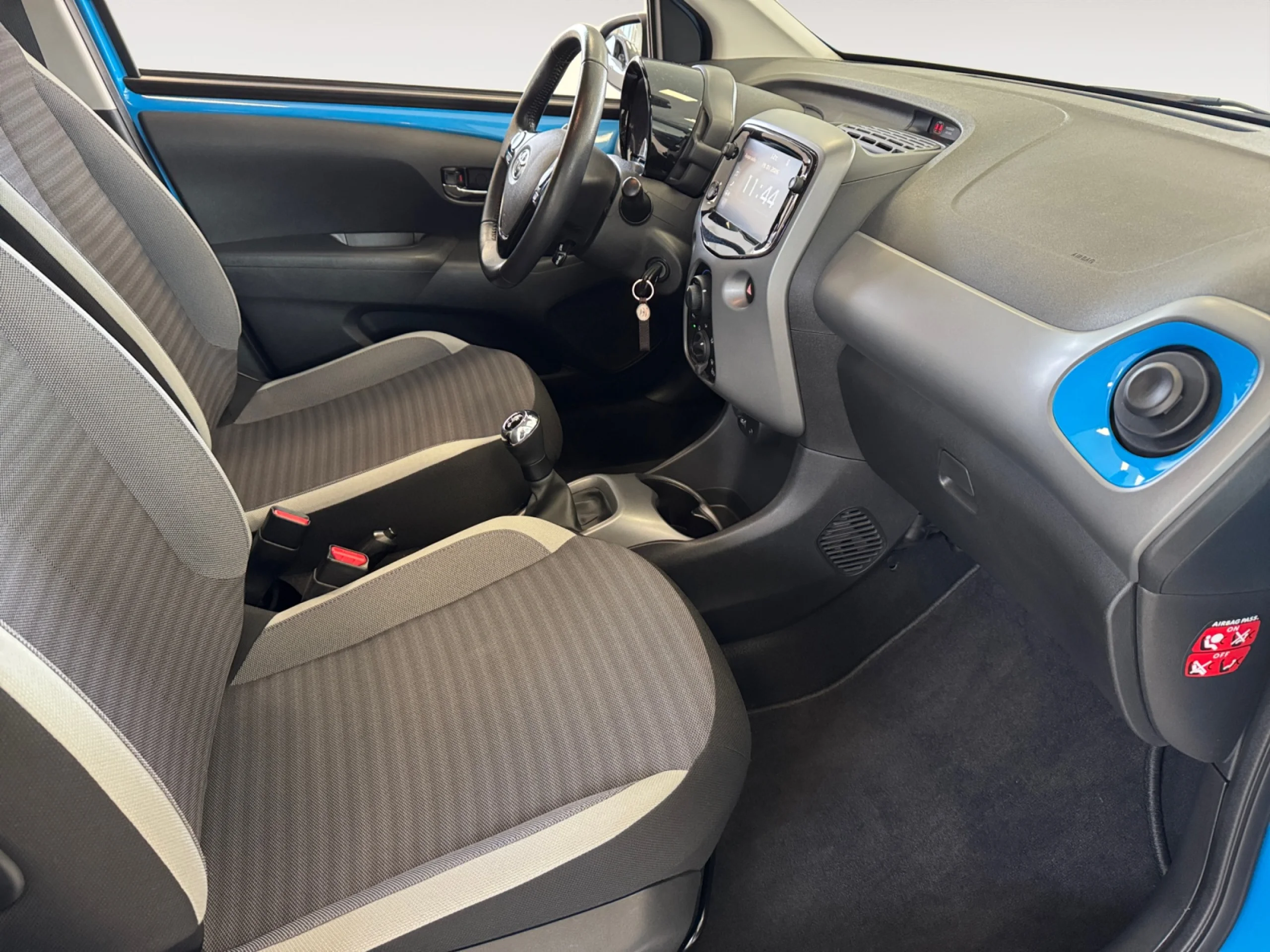 TOYOTA AYGO 1.0 70 X PLAY - Foto 5