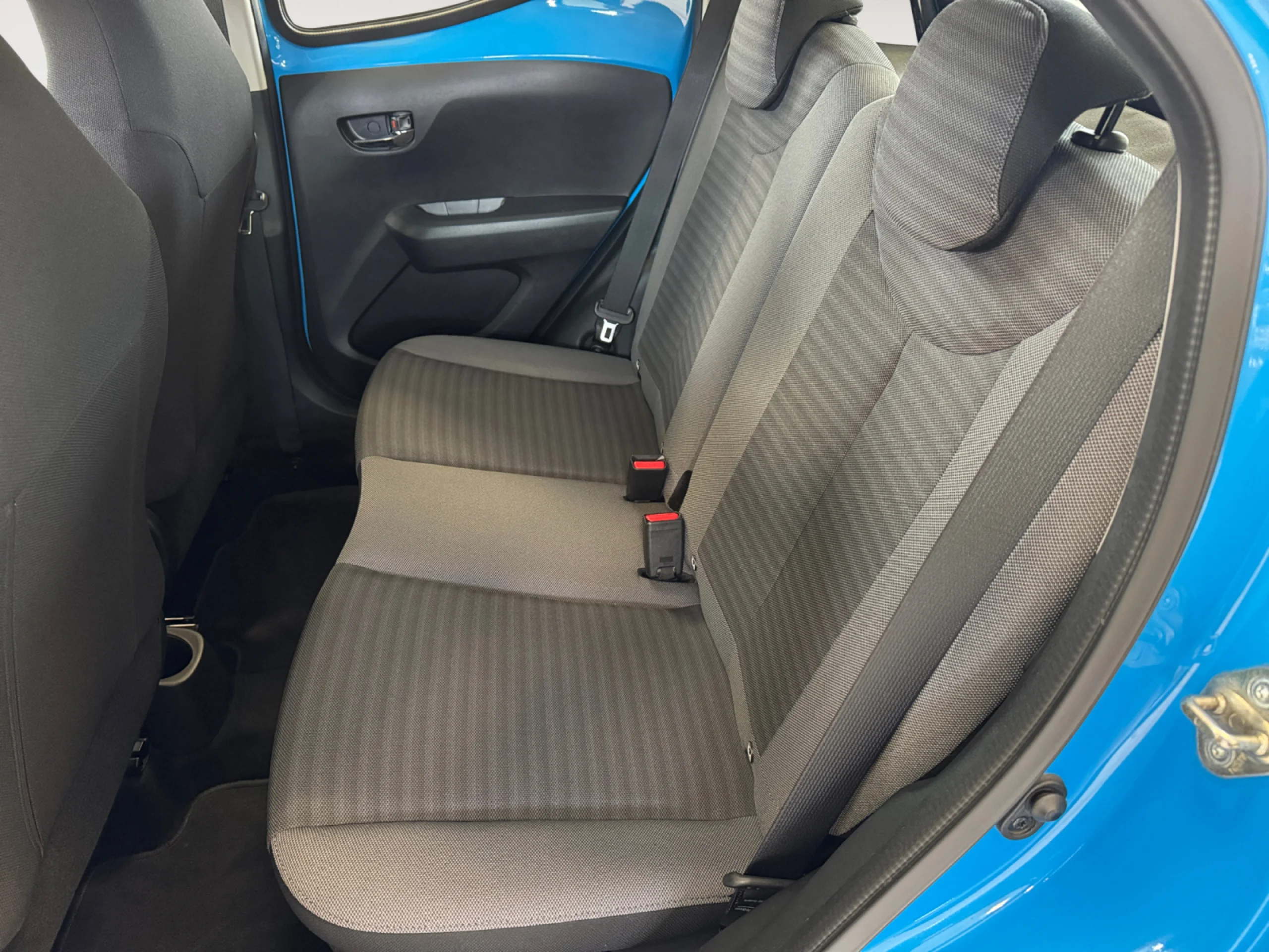 TOYOTA AYGO 1.0 70 X PLAY - Foto 6