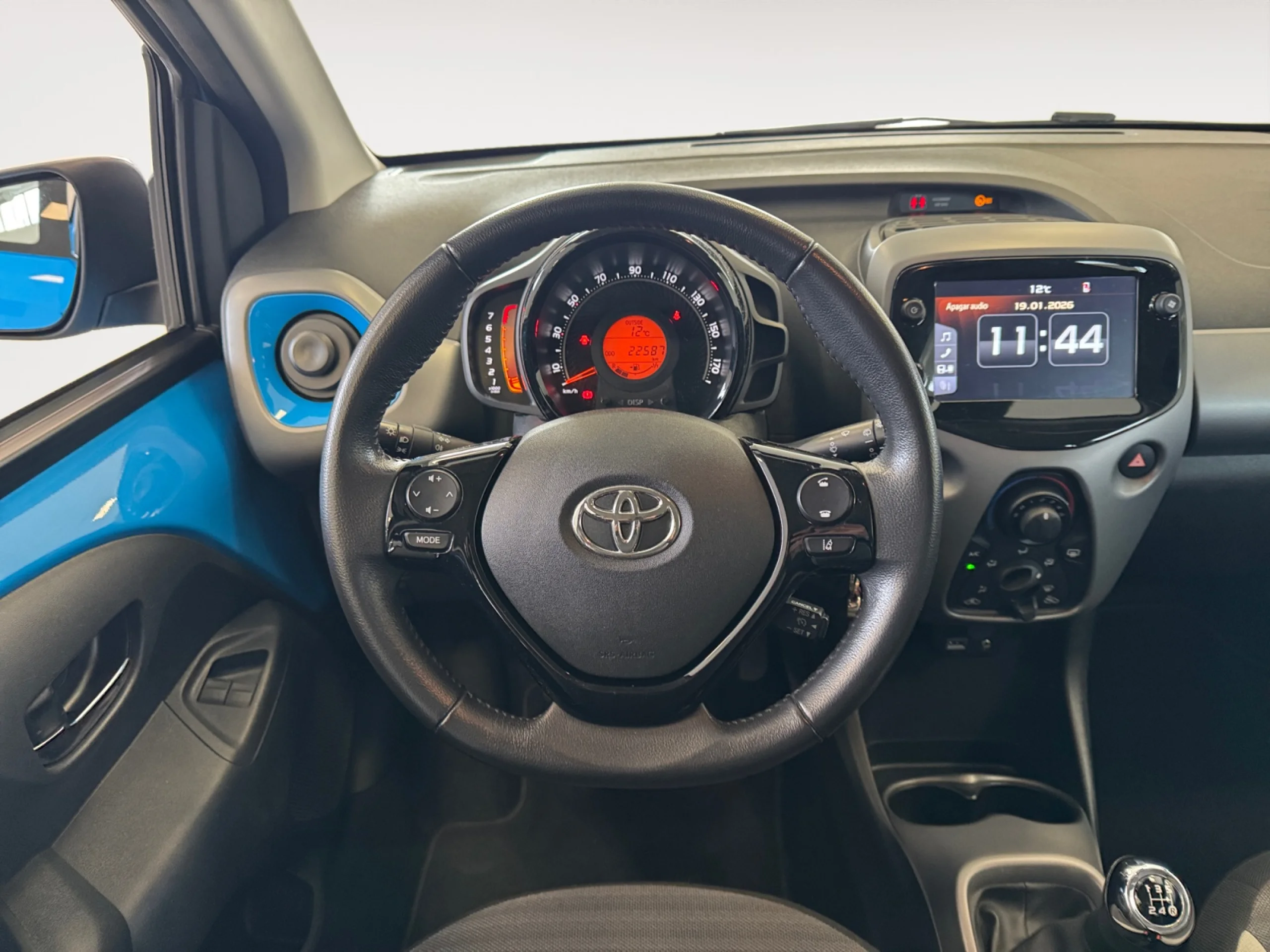 TOYOTA AYGO 1.0 70 X PLAY - Foto 11