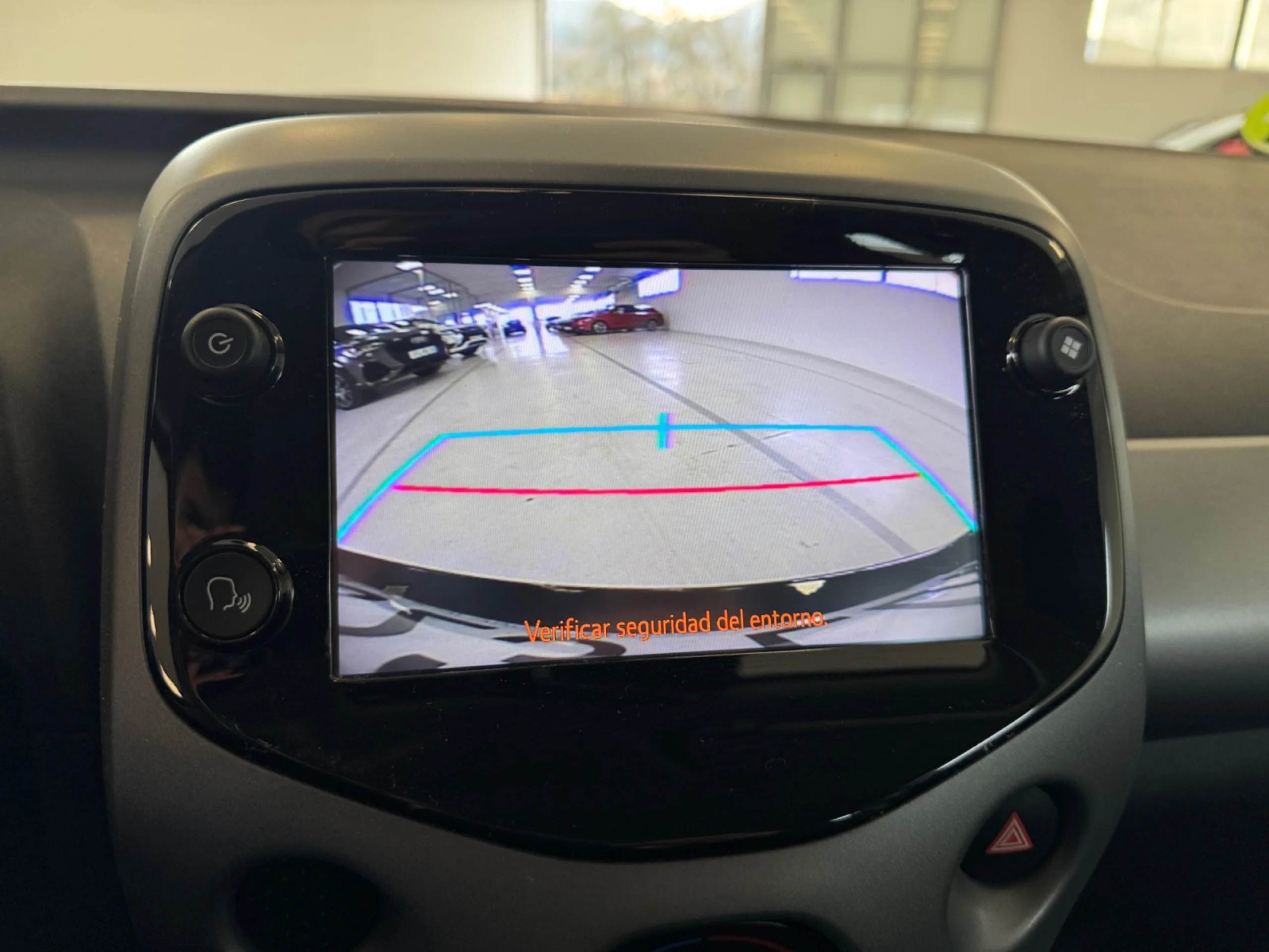 TOYOTA AYGO 1.0 70 X PLAY - Foto 13