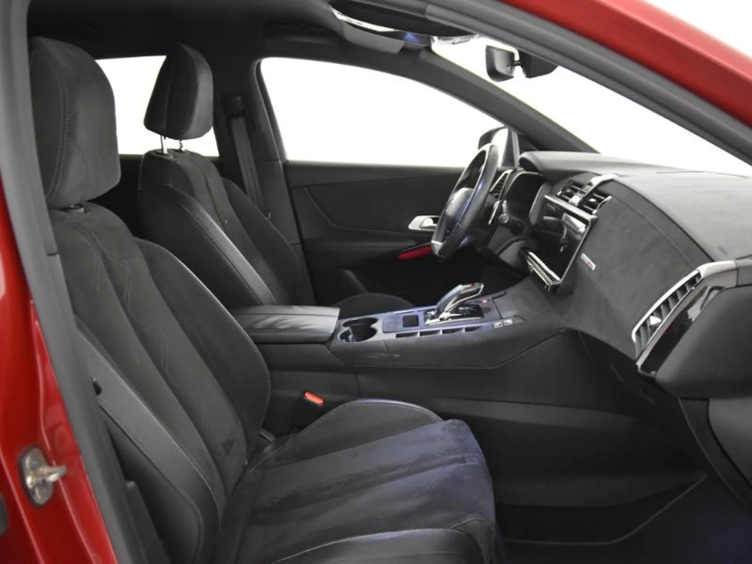 DS DS 7 CROSSBACK BLUEHDI 132KW (180CV) AUTO. BE CHIC - Foto 6