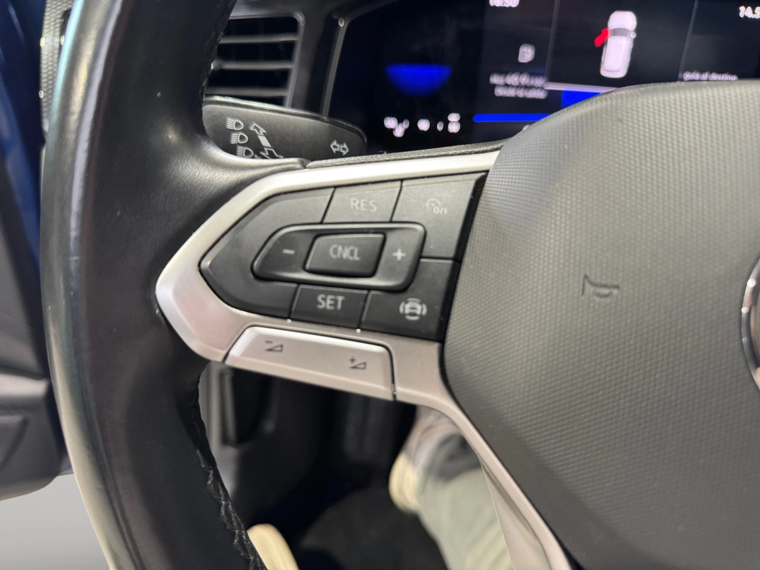 VOLKSWAGEN POLO LIFE 1.0 TSI 70KW (95CV) - Foto 14