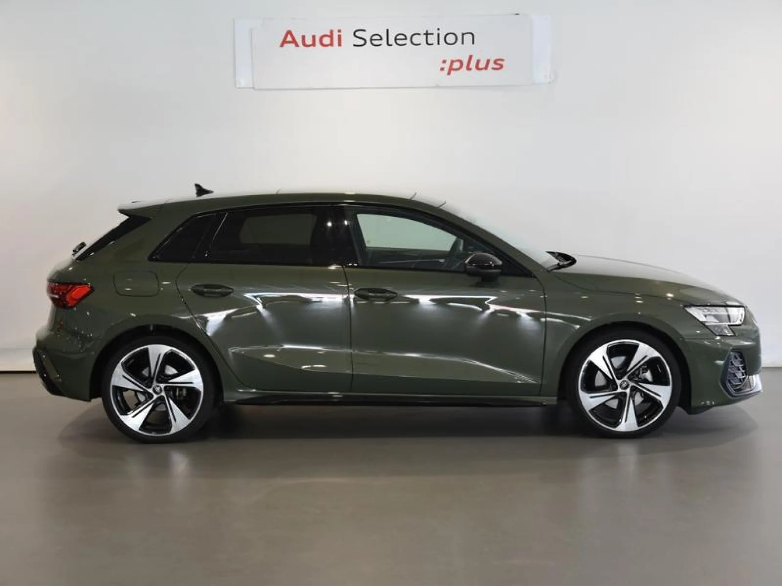 AUDI A3 SPORTBACK BLACK LINE 35 TDI 110KW S TRON - Foto 3