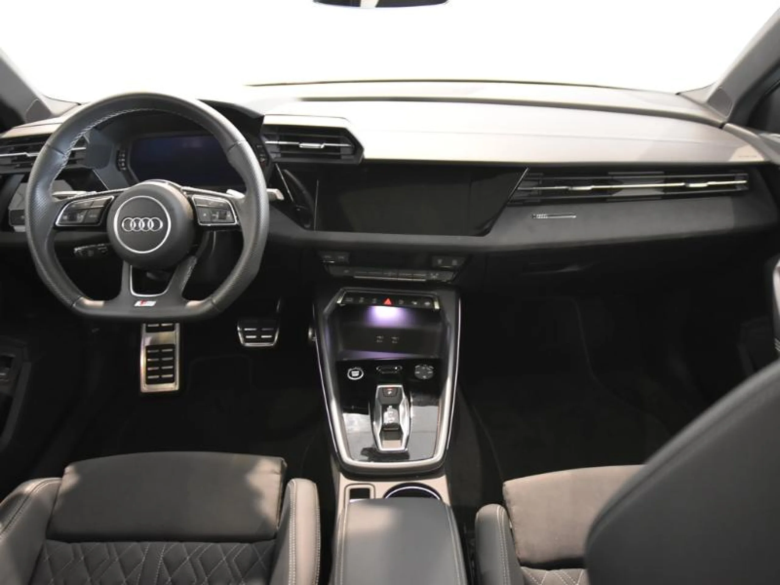 AUDI A3 SPORTBACK BLACK LINE 35 TDI 110KW S TRON - Foto 4