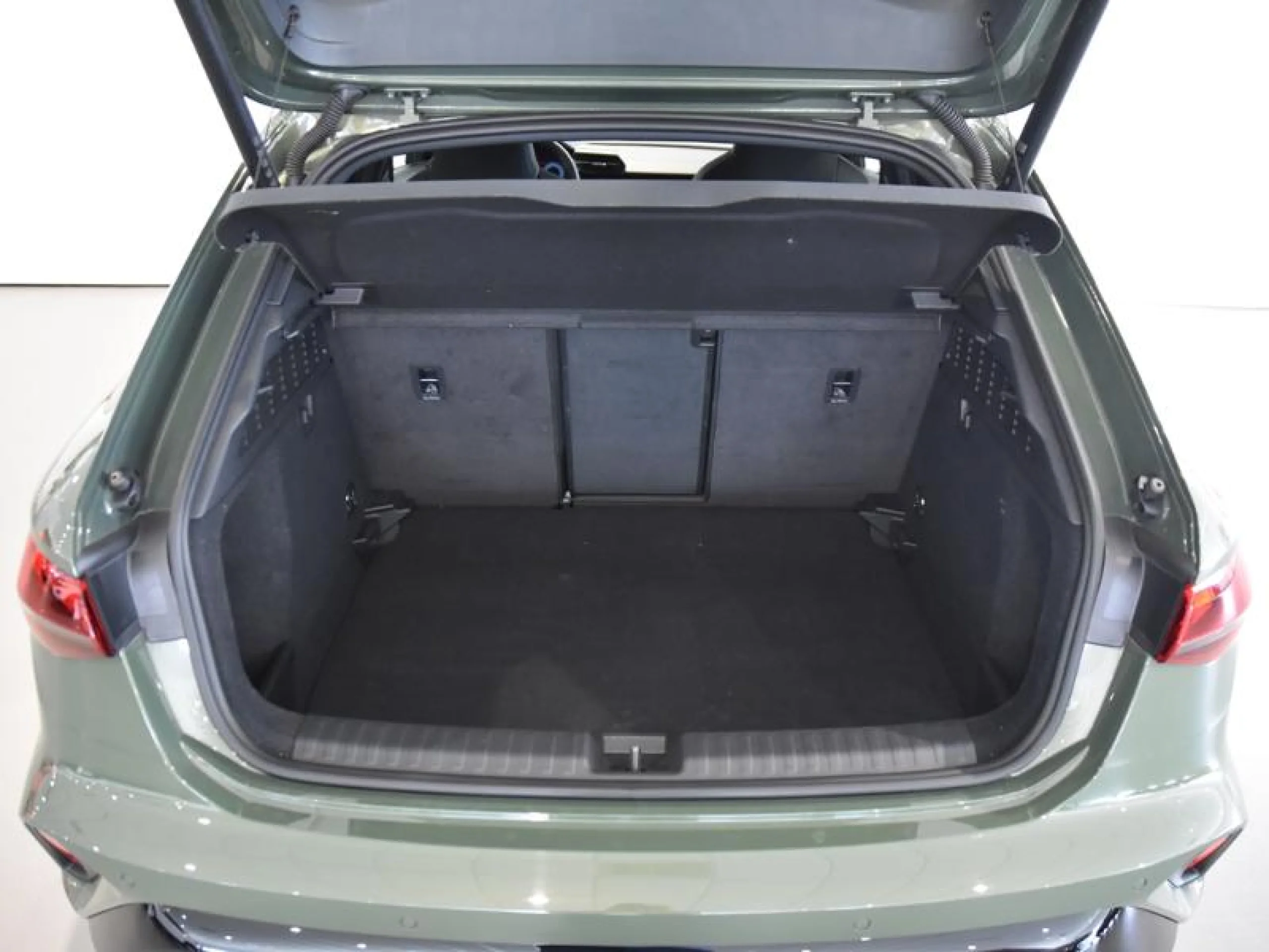 AUDI A3 SPORTBACK BLACK LINE 35 TDI 110KW S TRON - Foto 7