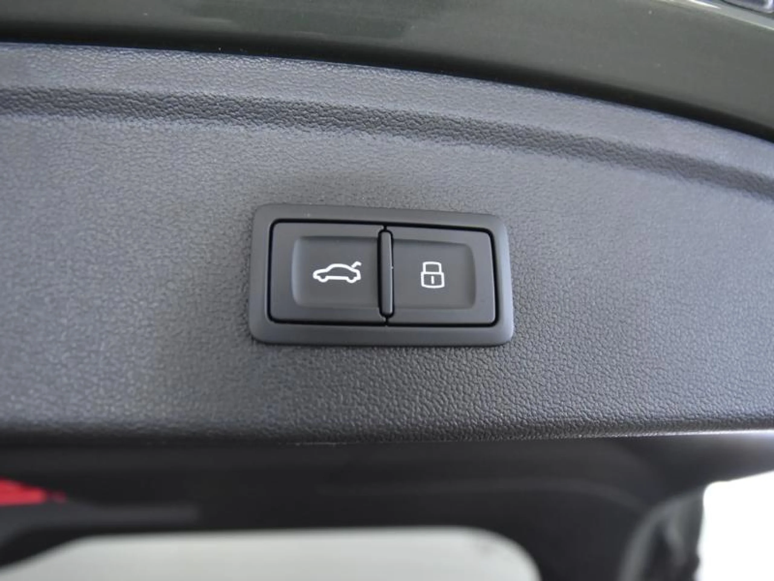 AUDI A3 SPORTBACK BLACK LINE 35 TDI 110KW S TRON - Foto 11