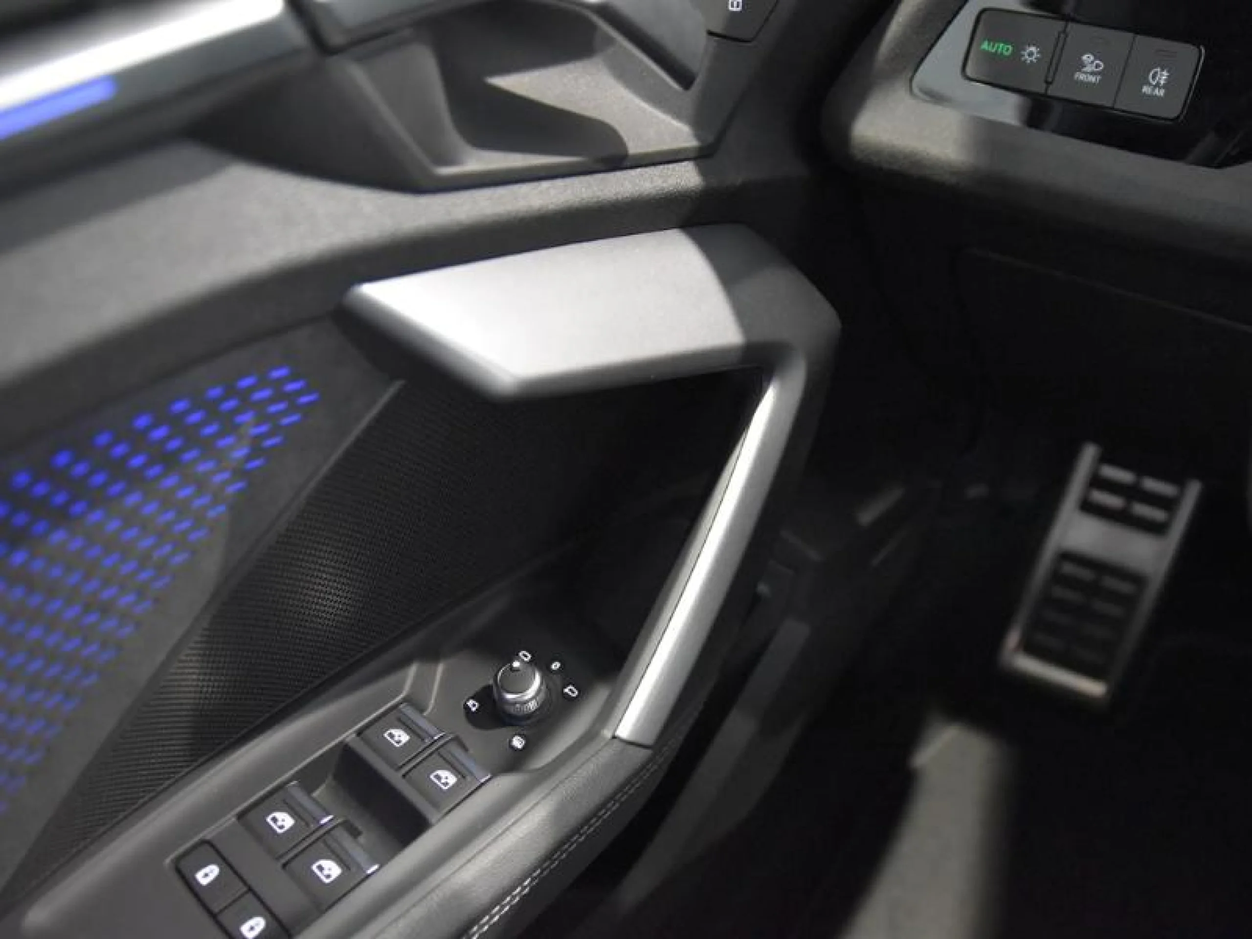 AUDI A3 SPORTBACK BLACK LINE 35 TDI 110KW S TRON - Foto 21