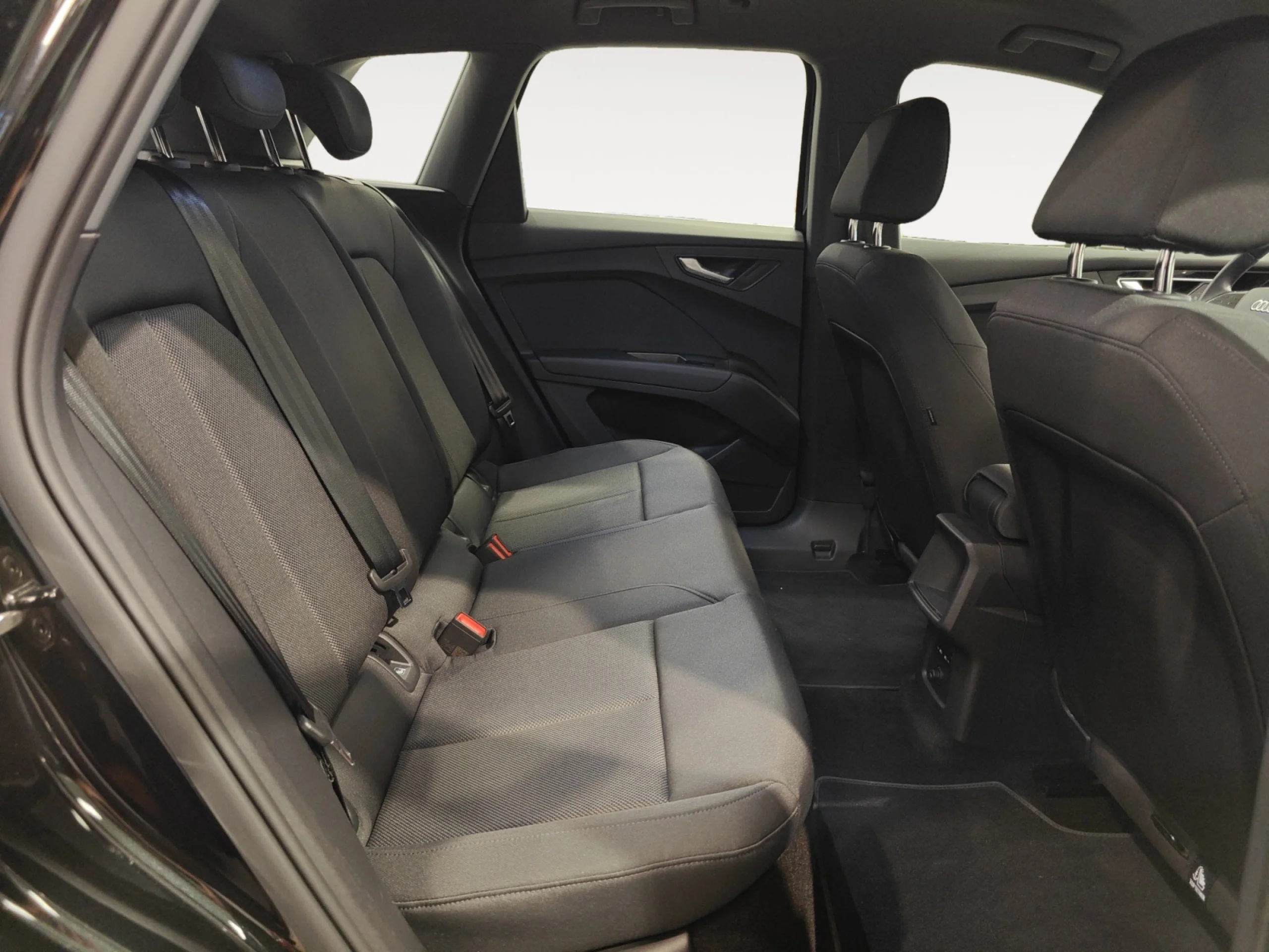 AUDI Q4 E TRON ADVANCED 40 E TRON 150KW 63KWH - Foto 6