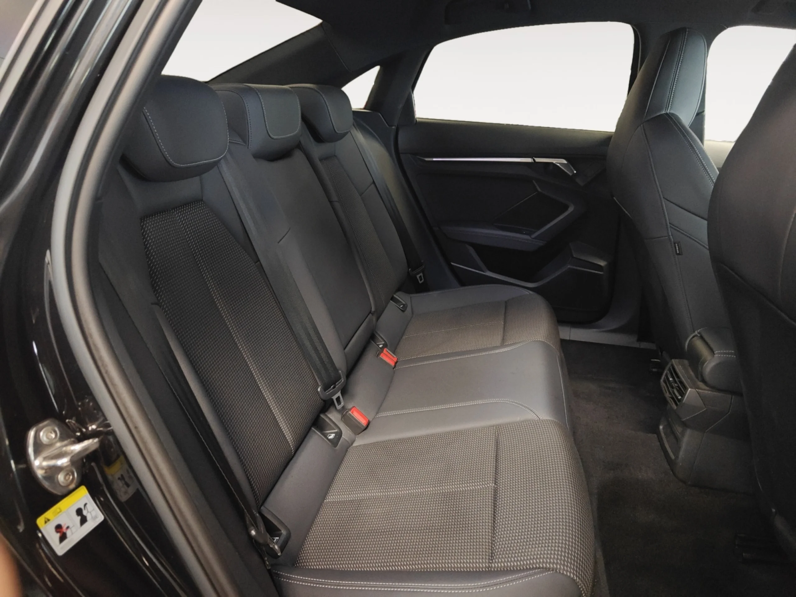 AUDI A3 SEDAN BLACK LINE 35 TDI 110KW S TRONIC - Foto 8