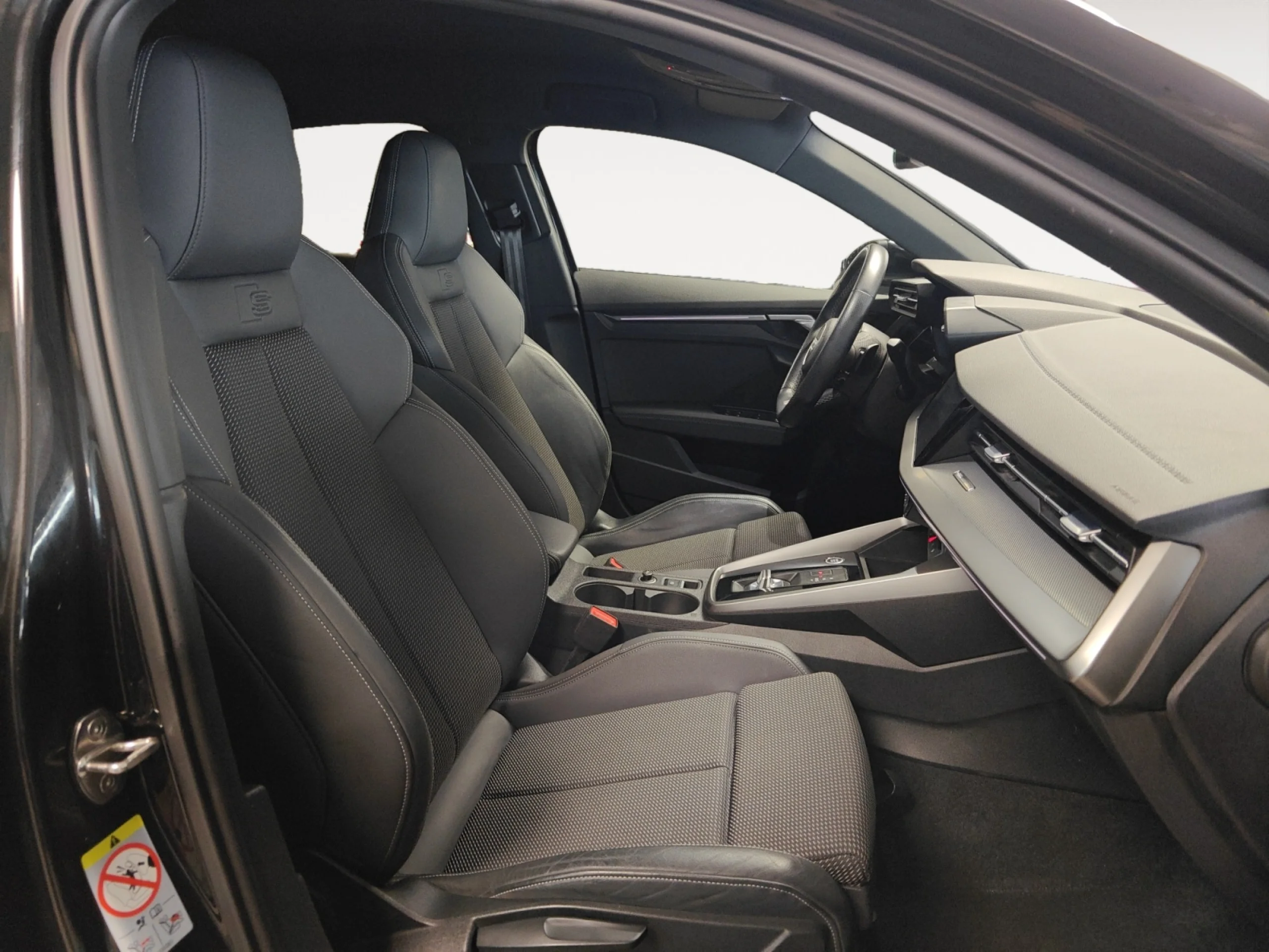 AUDI A3 SEDAN BLACK LINE 35 TDI 110KW S TRONIC - Foto 9