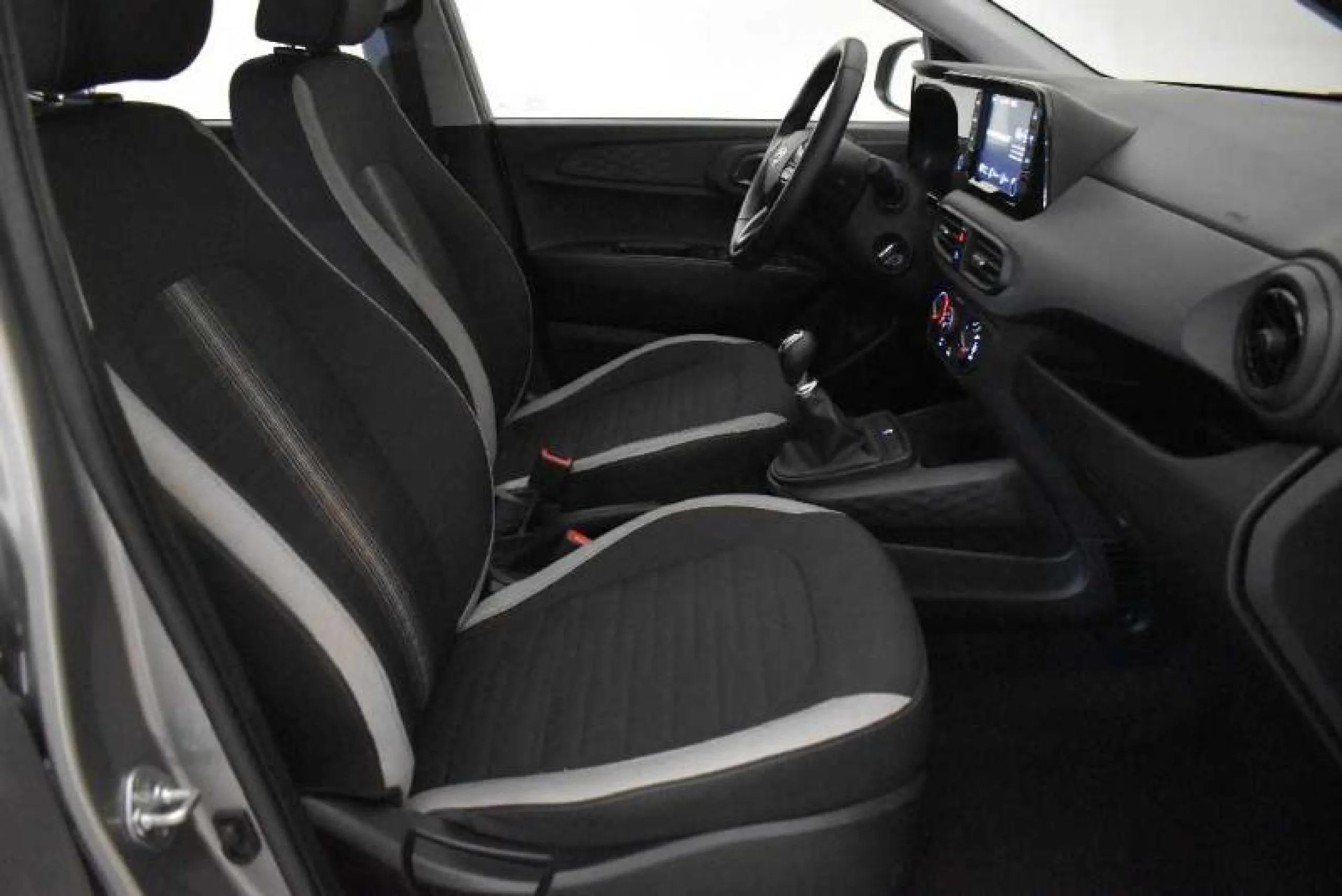 HYUNDAI I10 1.0 KLASS AT - Foto 3