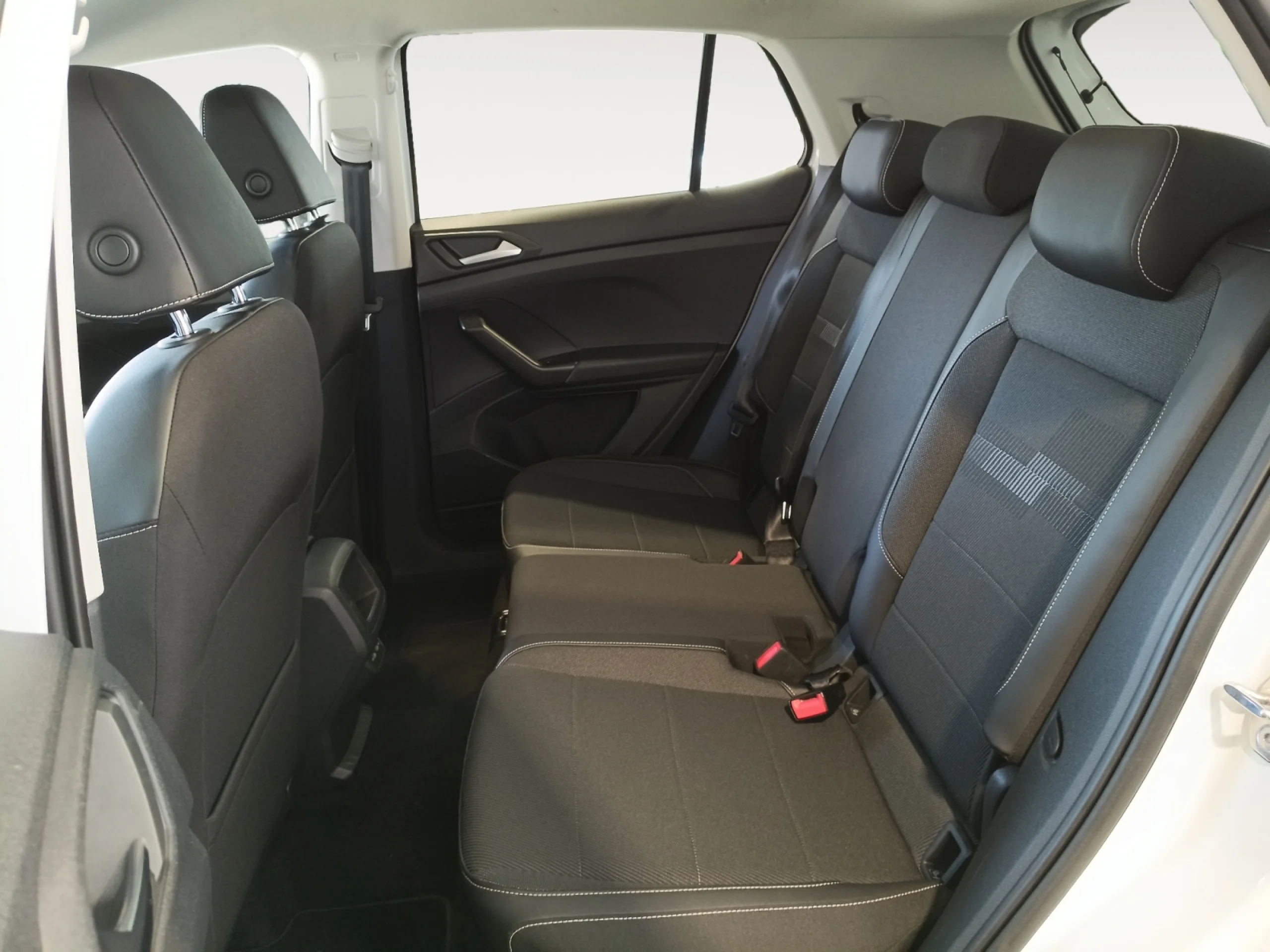 VOLKSWAGEN T CROSS SPORT 1.0 TSI 81KW (110CV) DSG - Foto 6