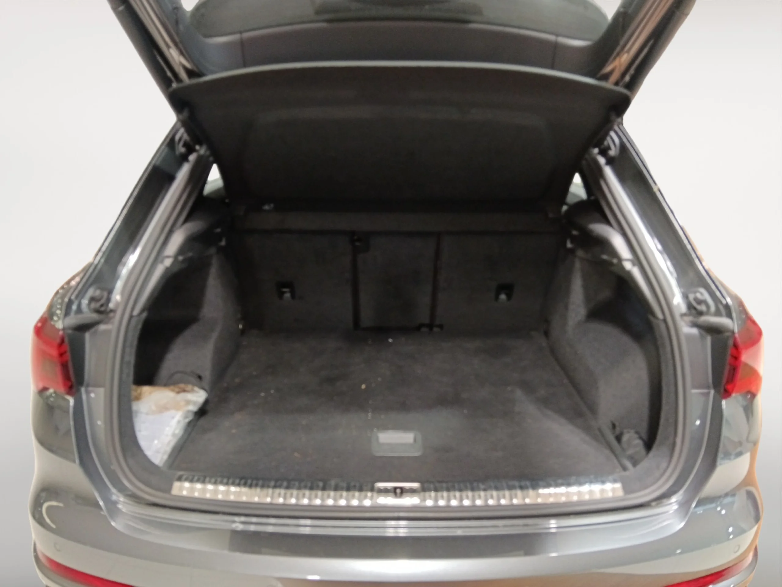 AUDI Q3 35 TDI 110KW (150CV) S TRONIC - Foto 8