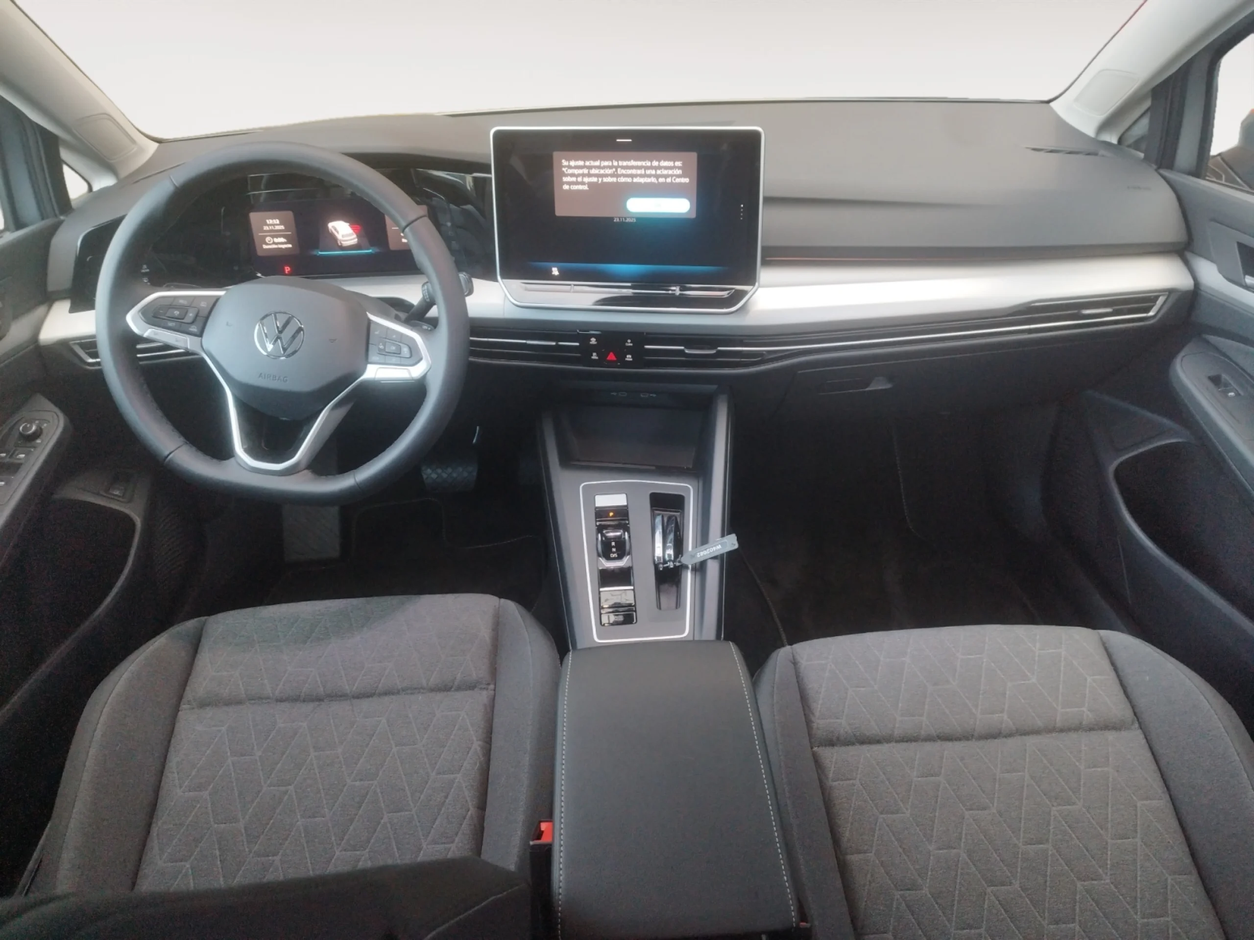 VOLKSWAGEN GOLF MATCH 1.5 PHEV 110KW / 85KW DSG - Foto 4