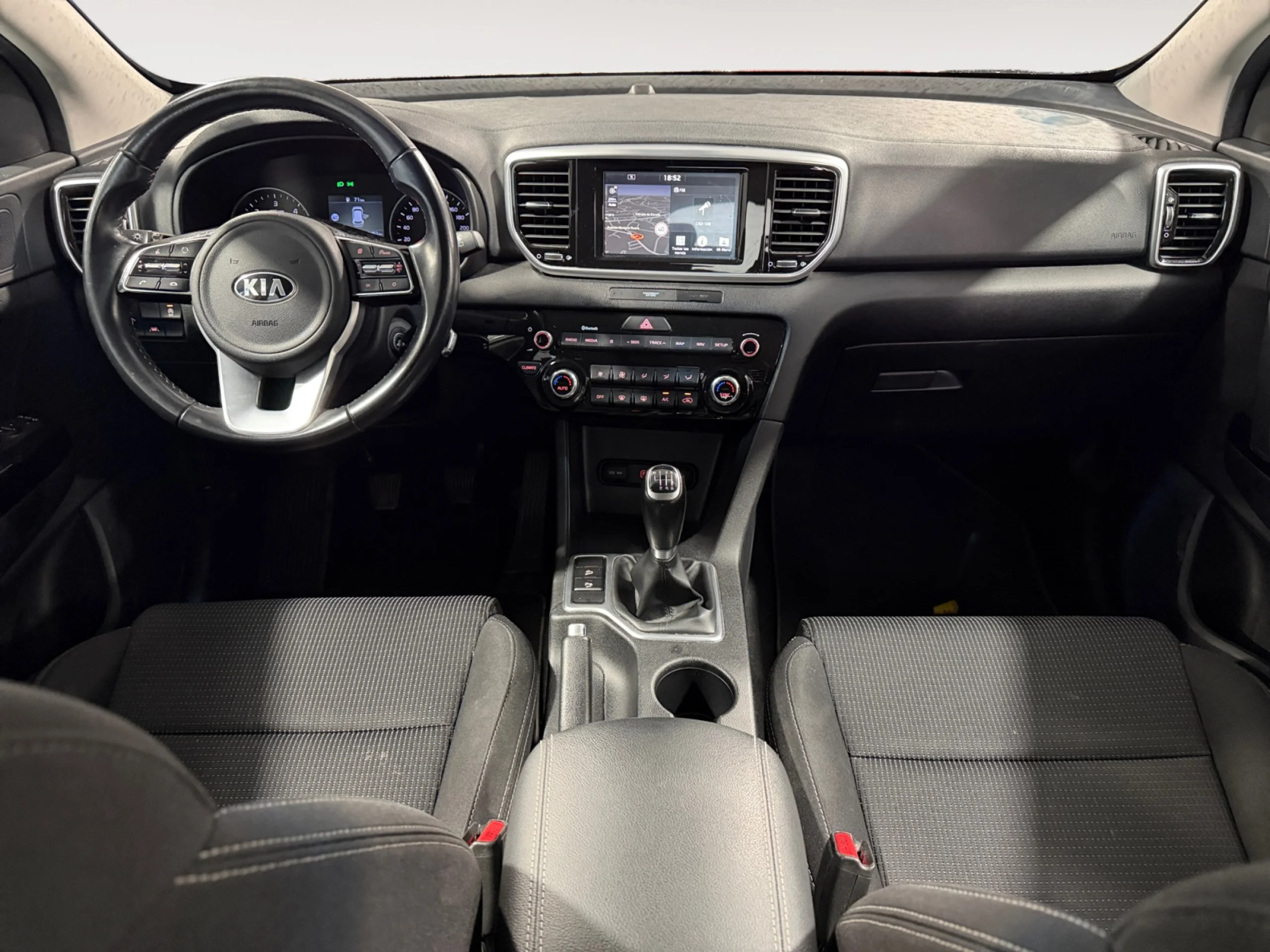 KIA SPORTAGE 1.6 MHEV DRIVE 100KW (136CV) 4X2 - Foto 4