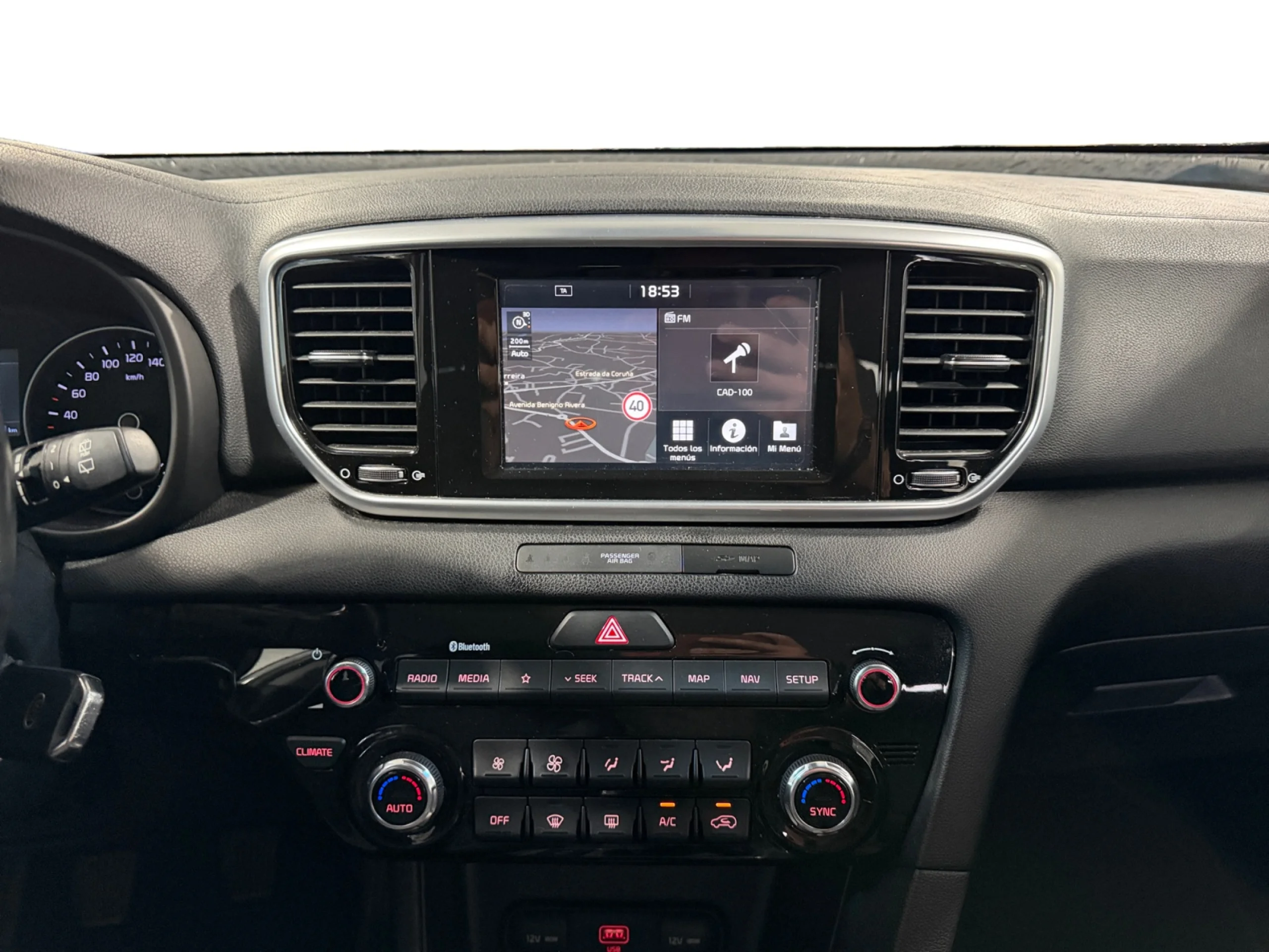 KIA SPORTAGE 1.6 MHEV DRIVE 100KW (136CV) 4X2 - Foto 9
