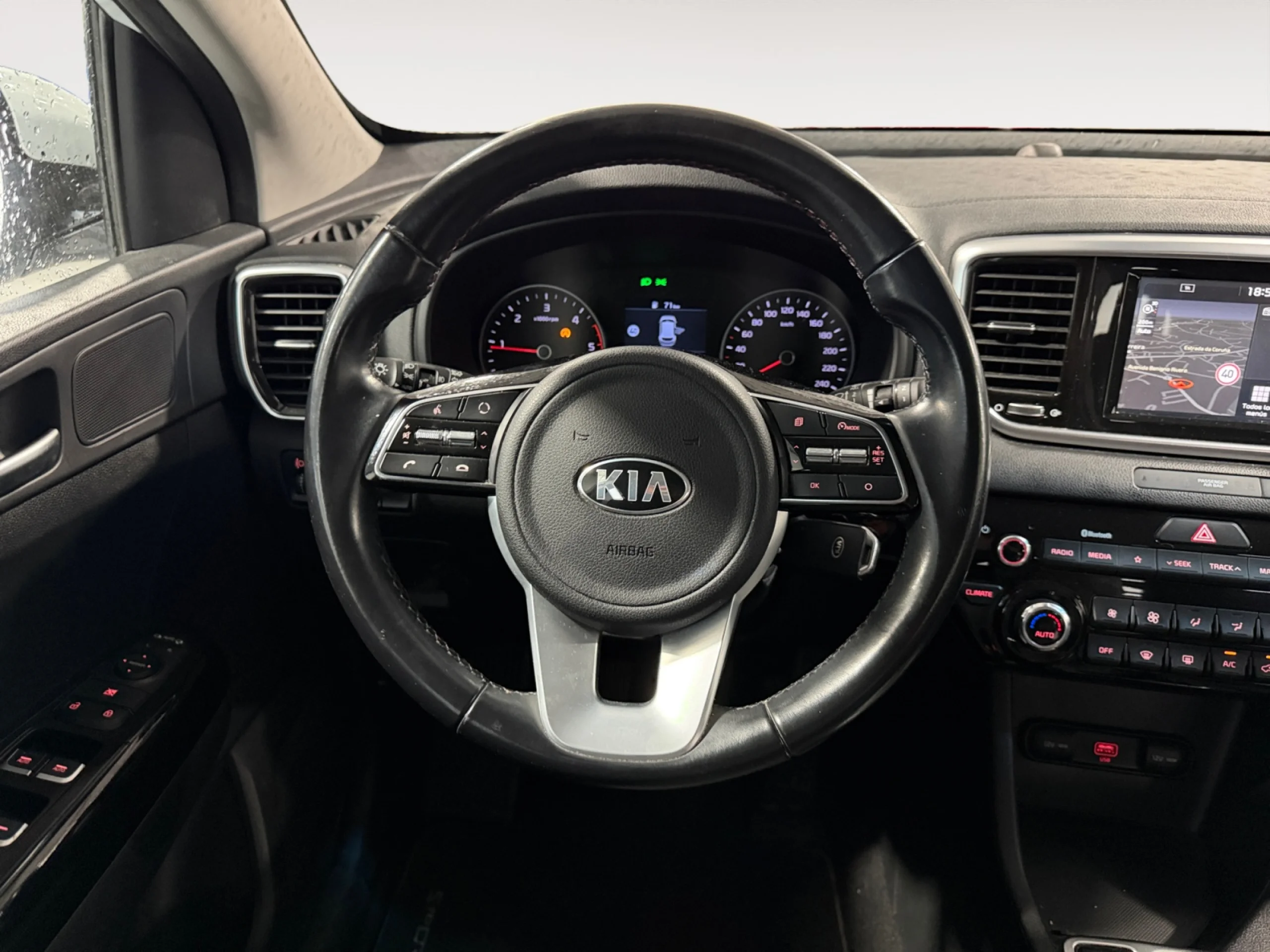 KIA SPORTAGE 1.6 MHEV DRIVE 100KW (136CV) 4X2 - Foto 11