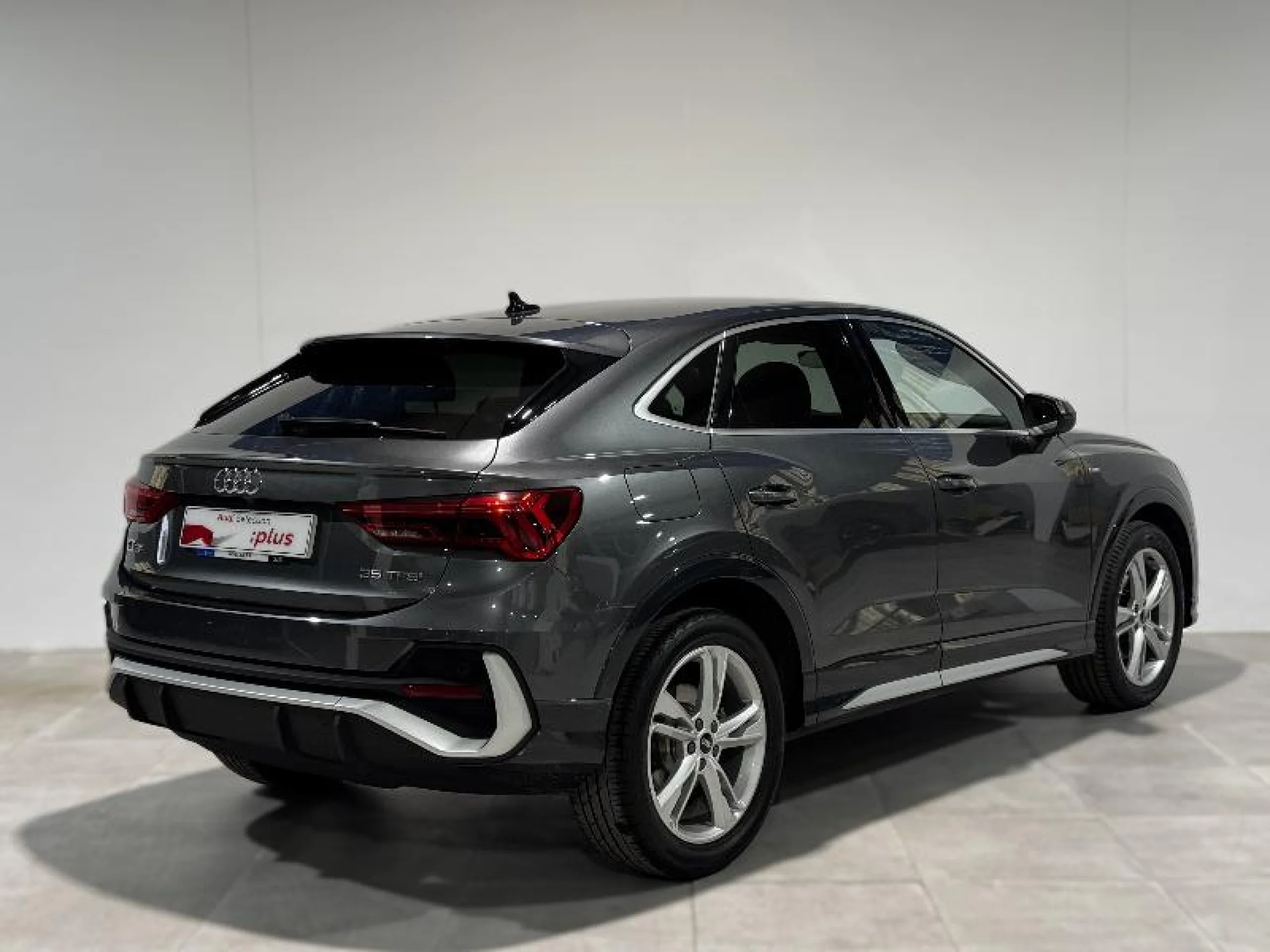 AUDI Q3 35 TFSI 110KW (150CV) S TRONIC - Foto 2